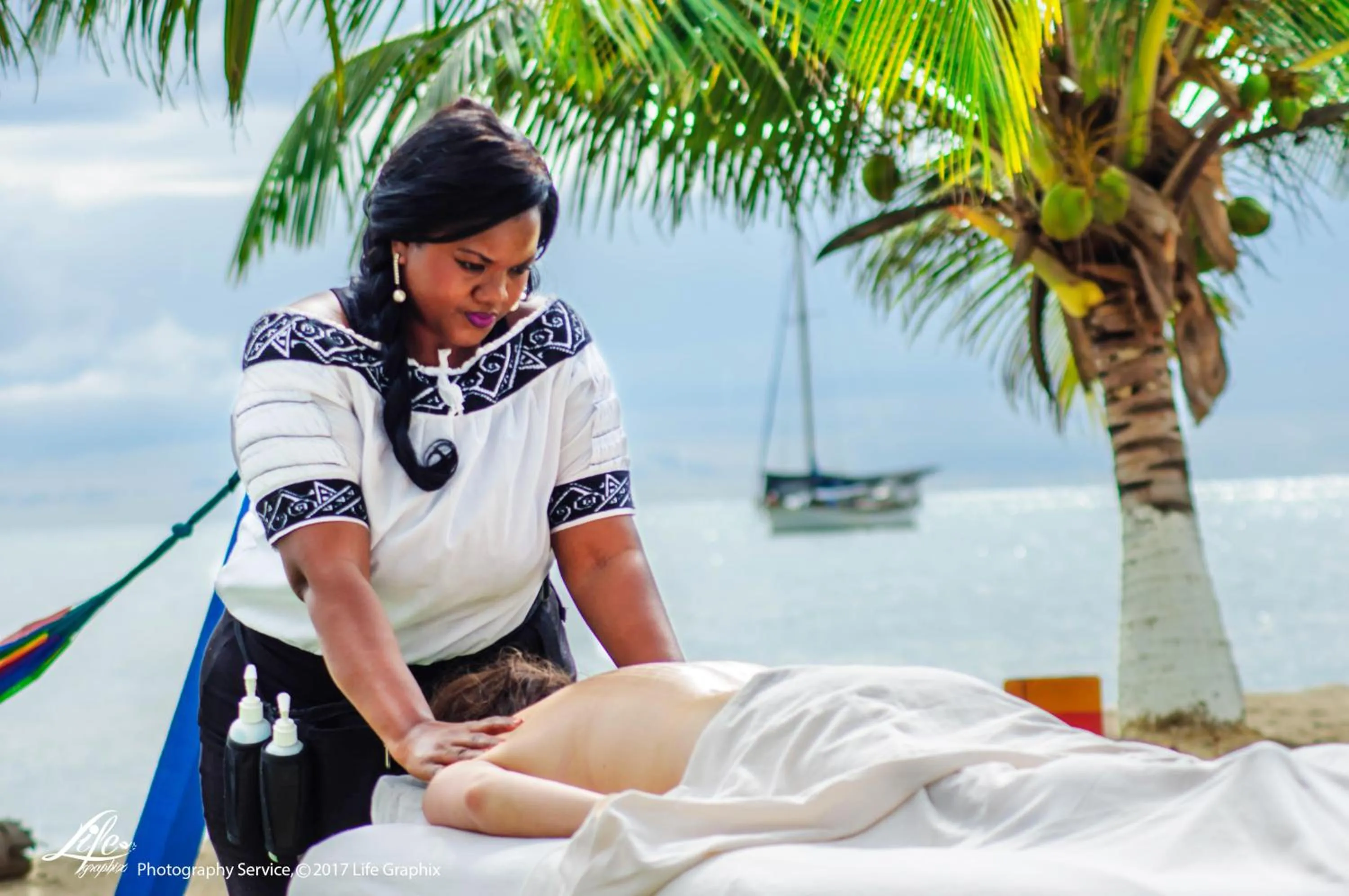 Massage in Parrot Cove Lodge
