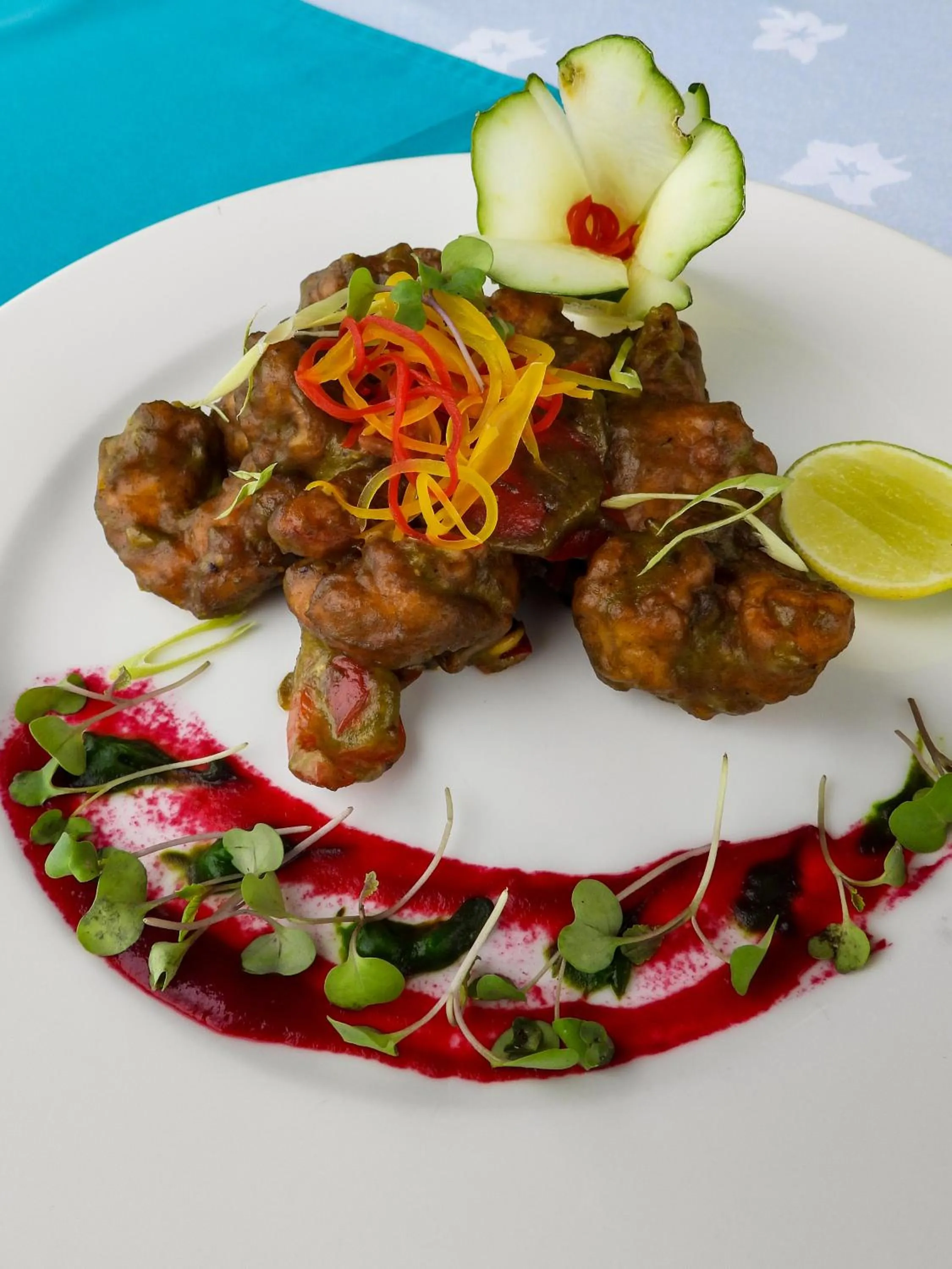 Restaurant/places to eat in Maru Maru Hotel