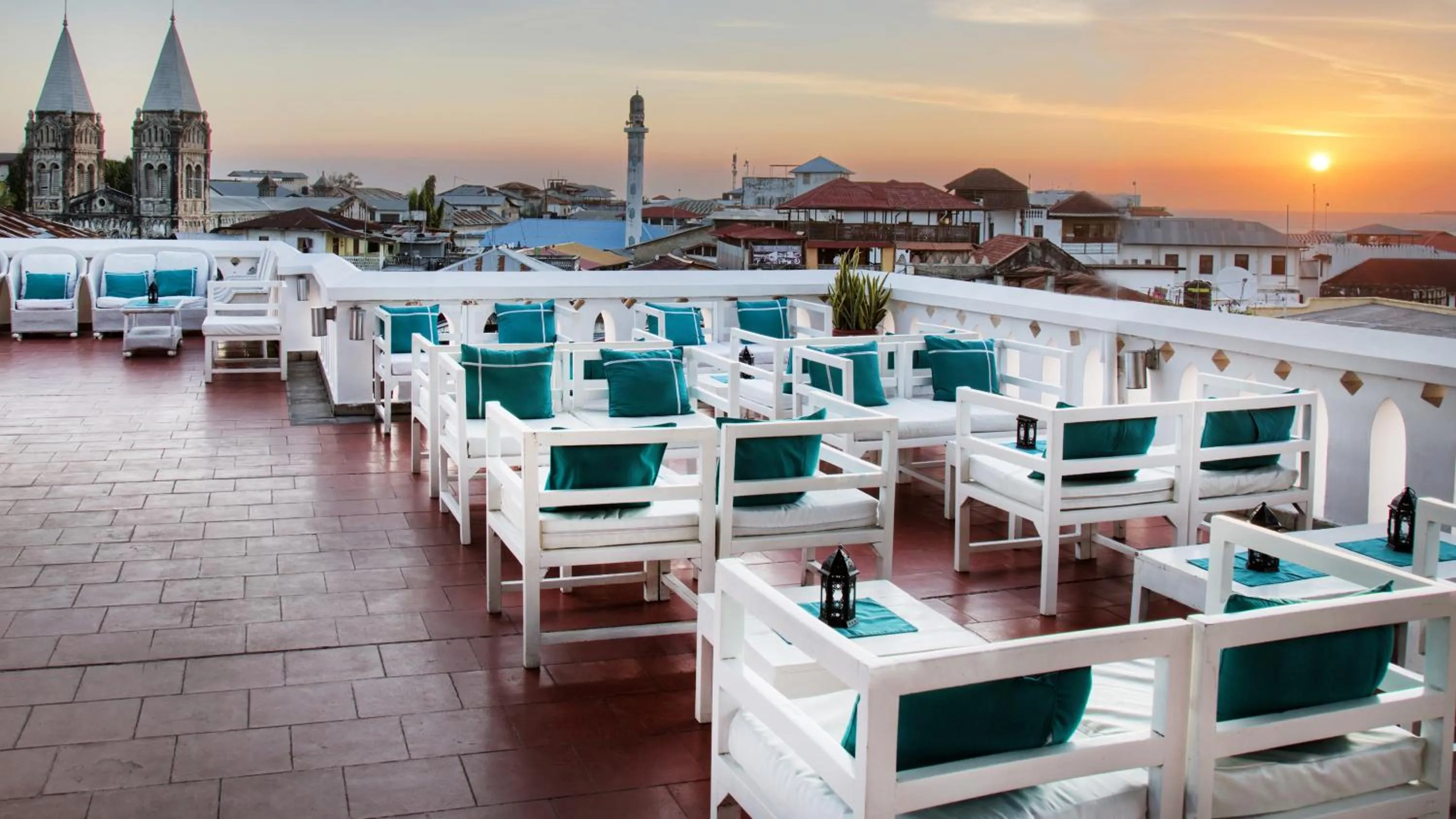 Food and drinks in Maru Maru Hotel