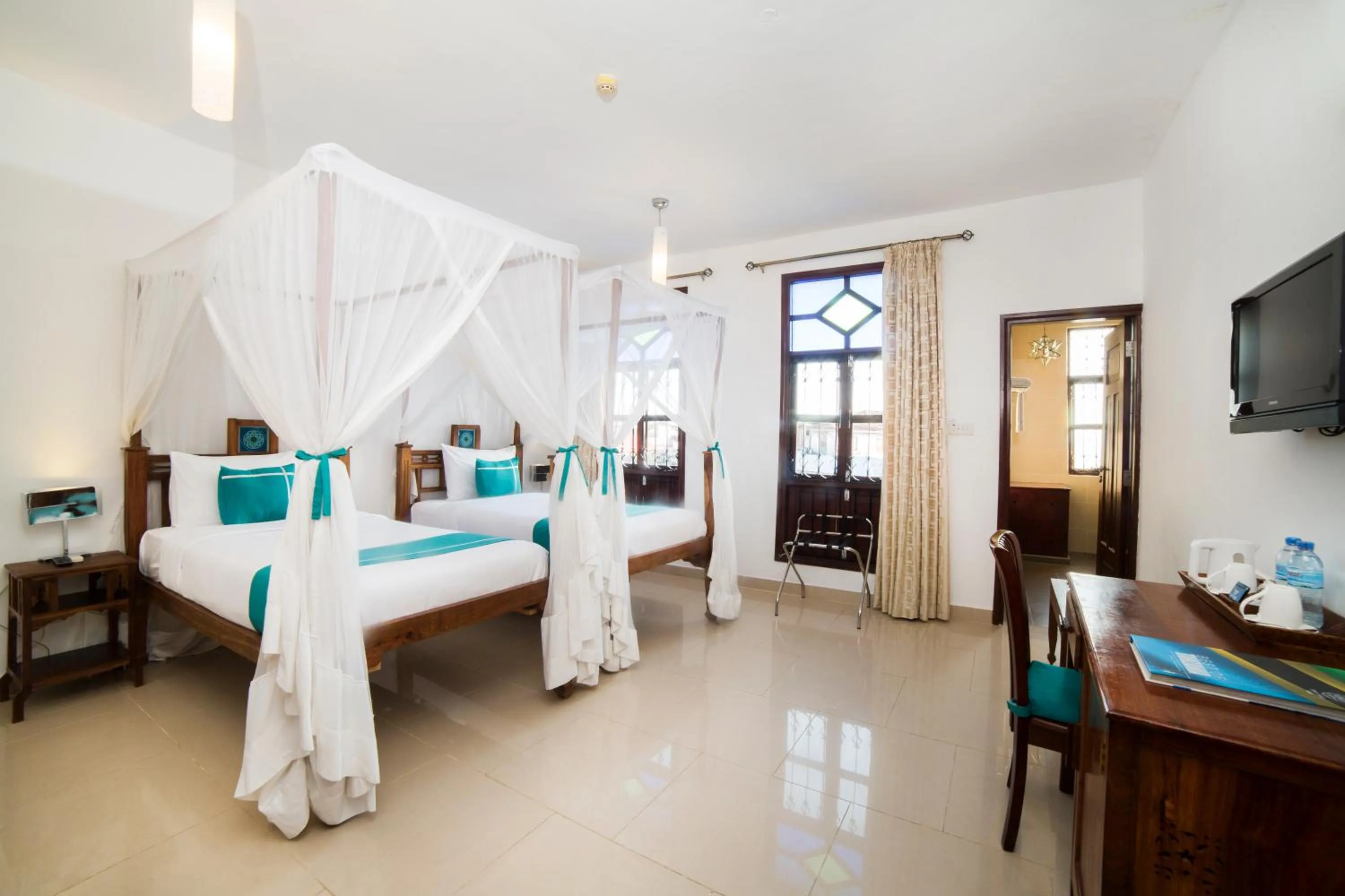 Photo of the whole room, Bed in Maru Maru Hotel