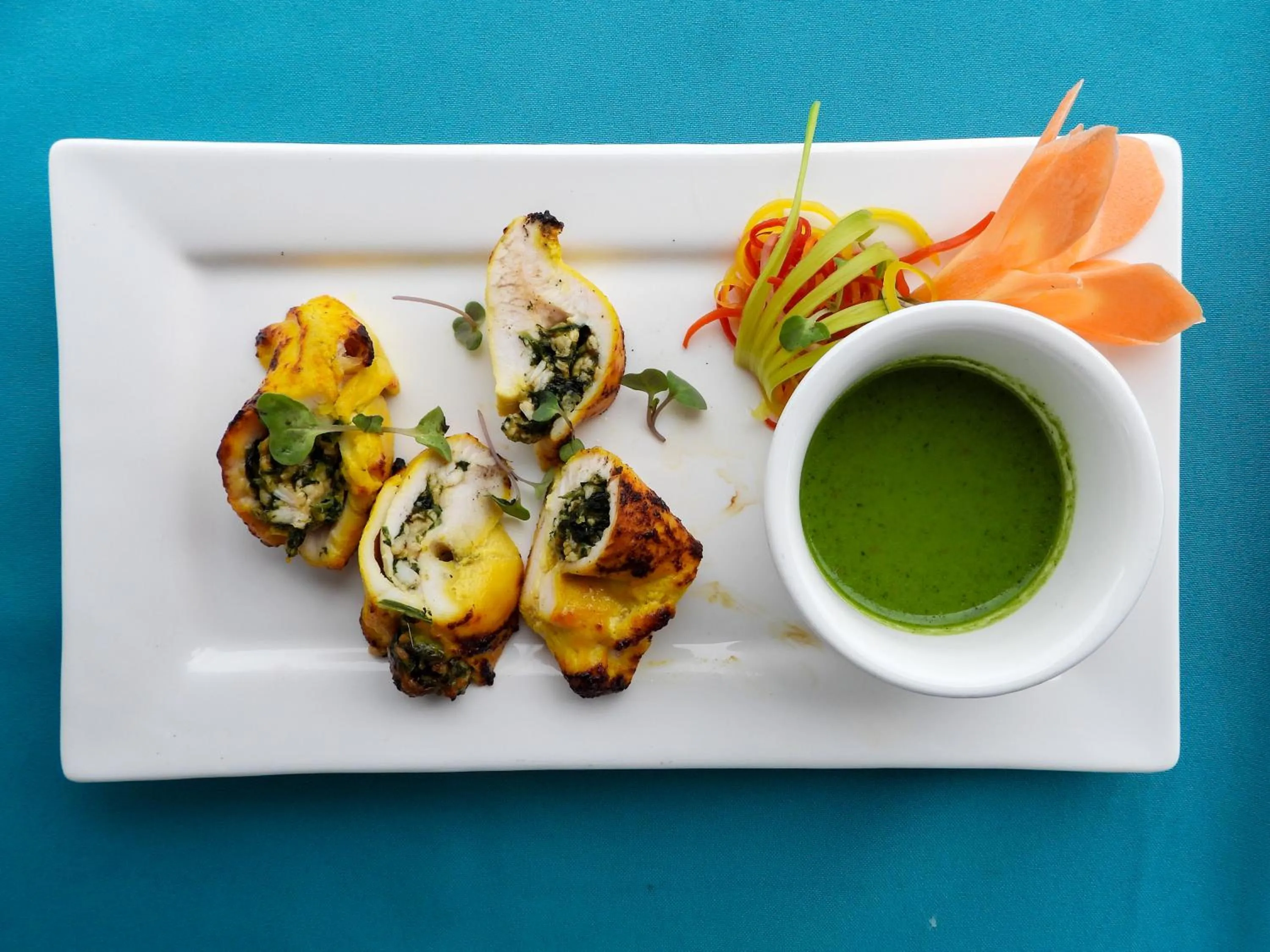 Restaurant/places to eat in Maru Maru Hotel