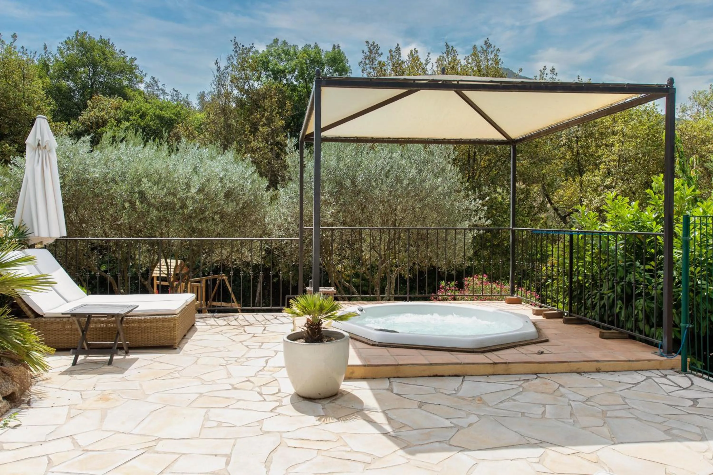 Hot Tub in La Bergerie