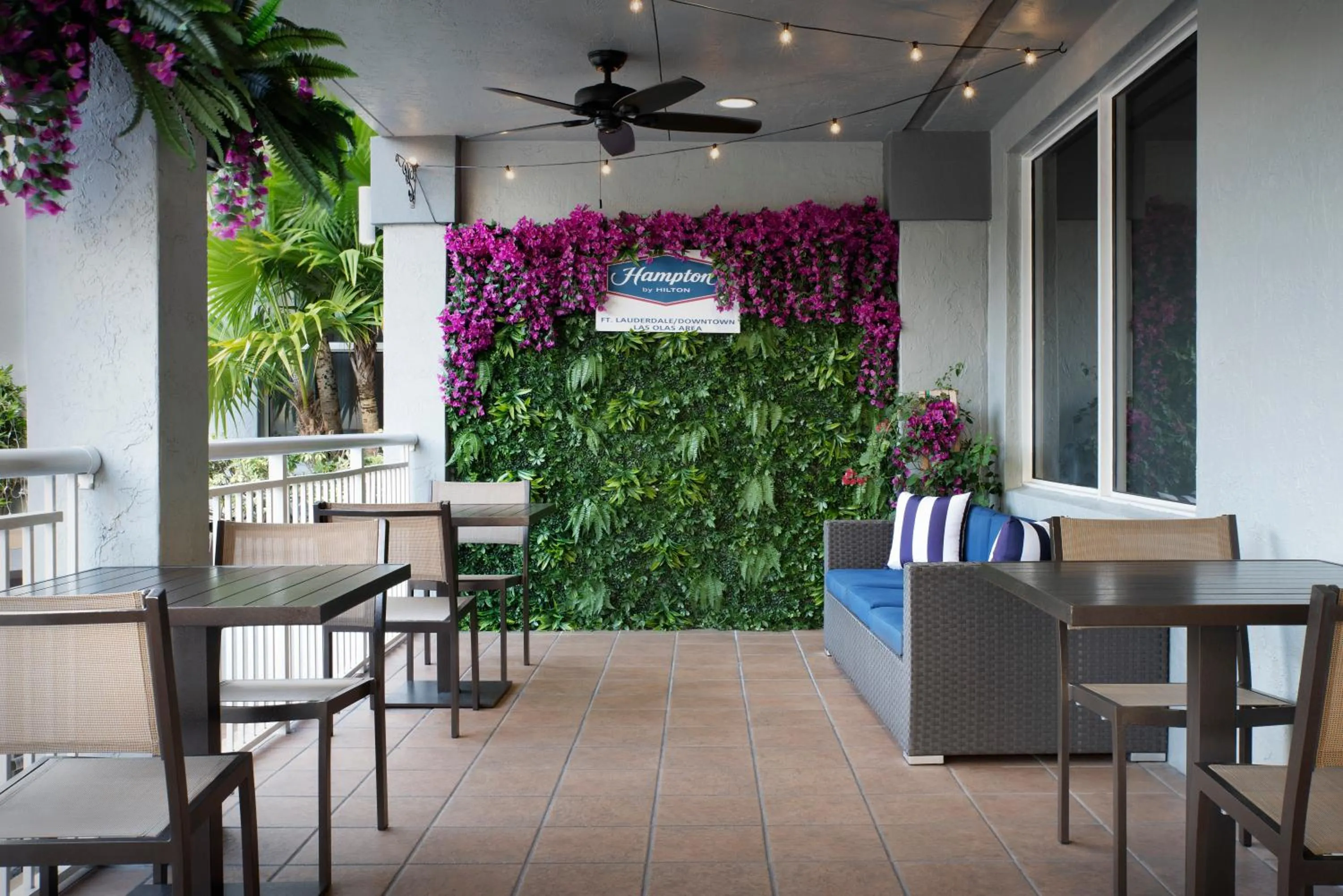 Patio in Hampton Inn Fort Lauderdale Downtown Las Olas Area