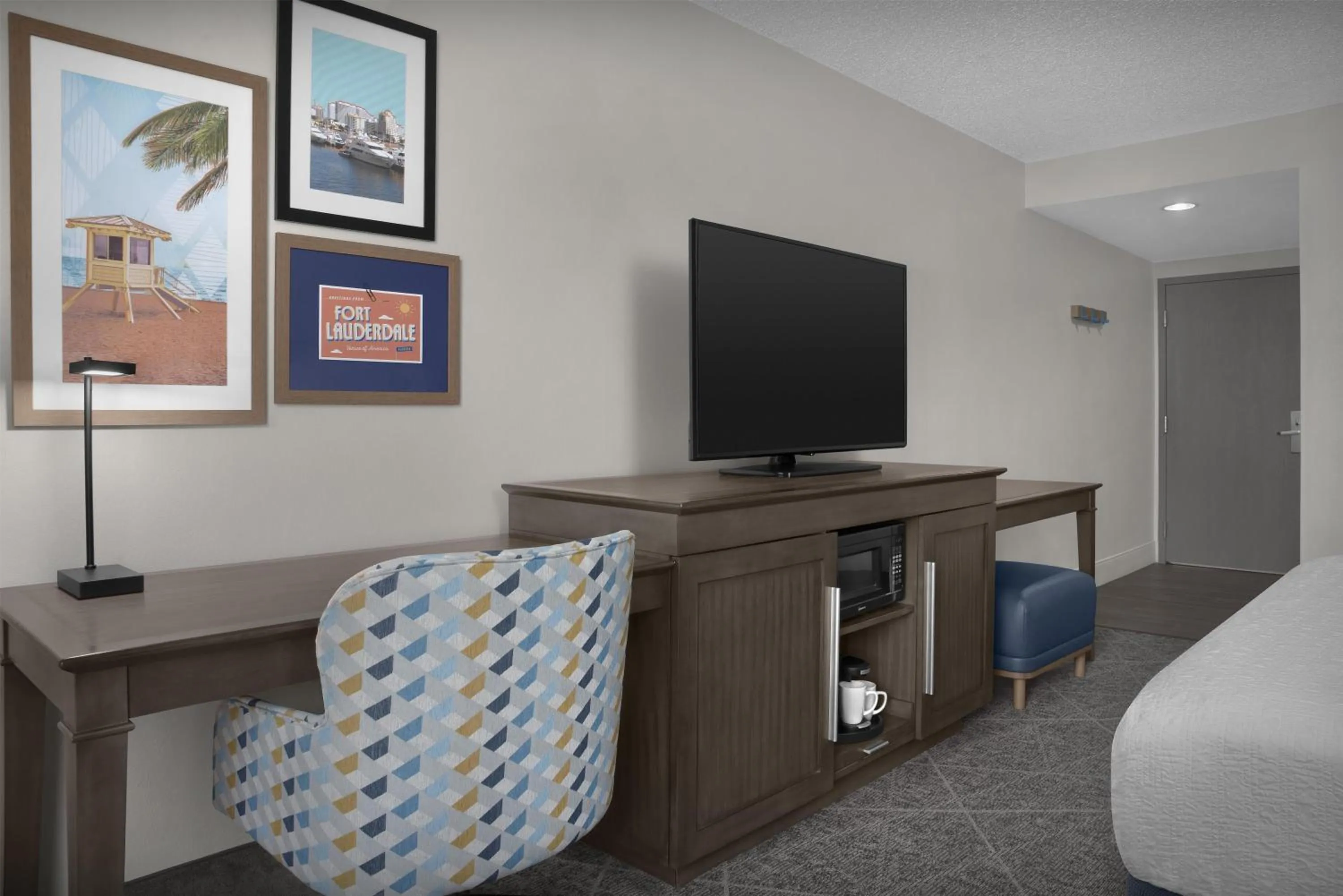 Bed in Hampton Inn Fort Lauderdale Downtown Las Olas Area