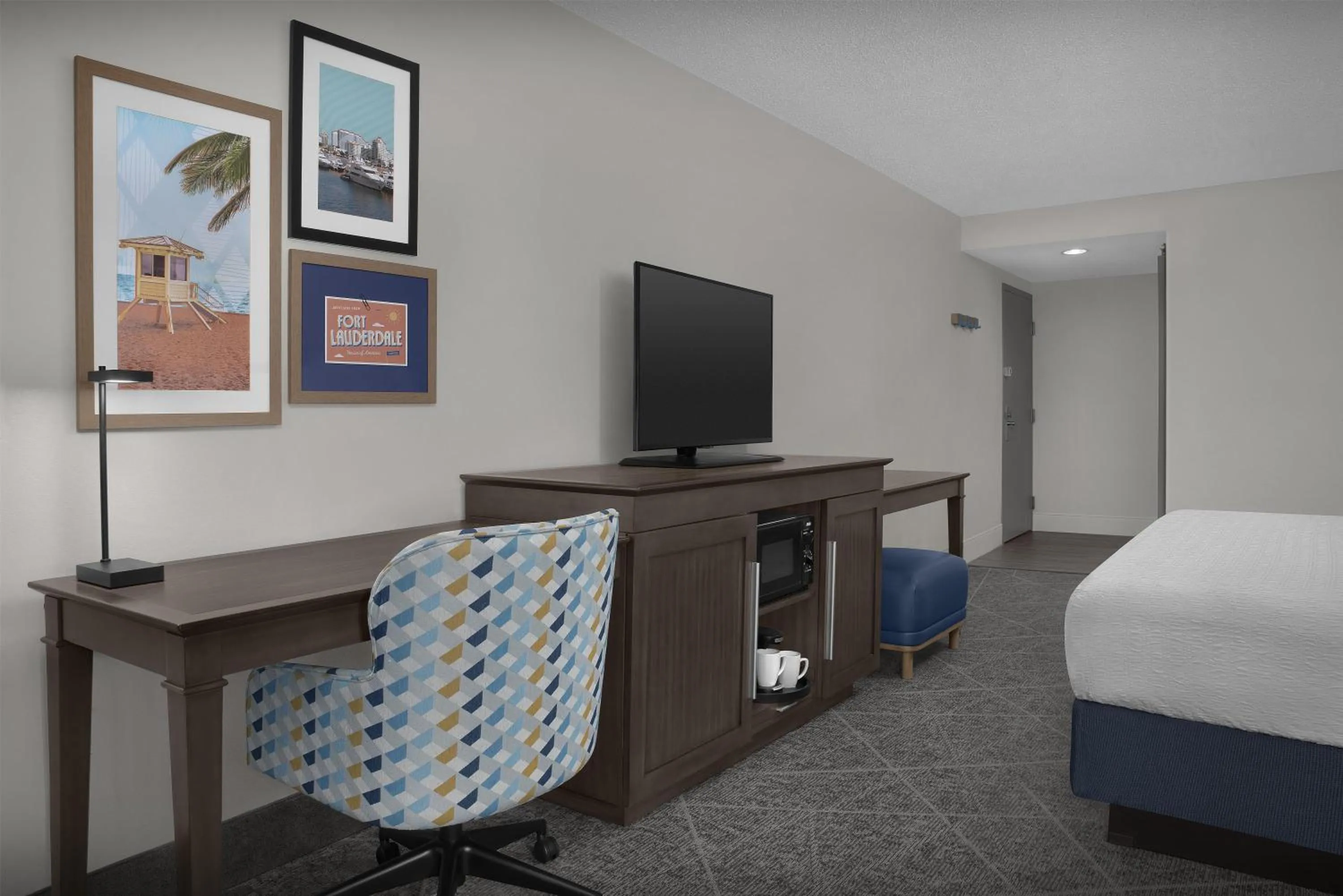 Bed in Hampton Inn Fort Lauderdale Downtown Las Olas Area