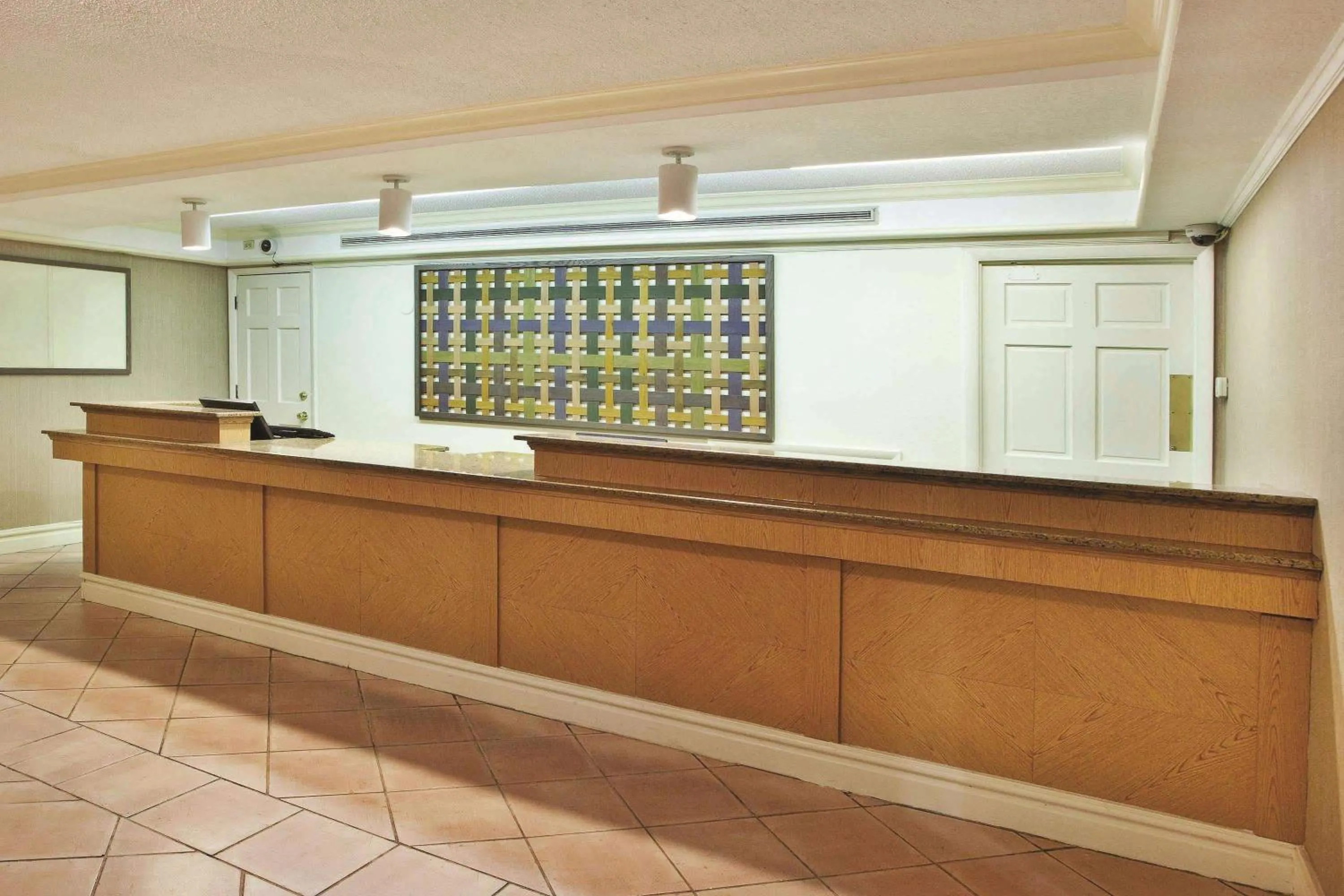 Lobby or reception in La Quinta Inn by Wyndham Savannah Midtown
