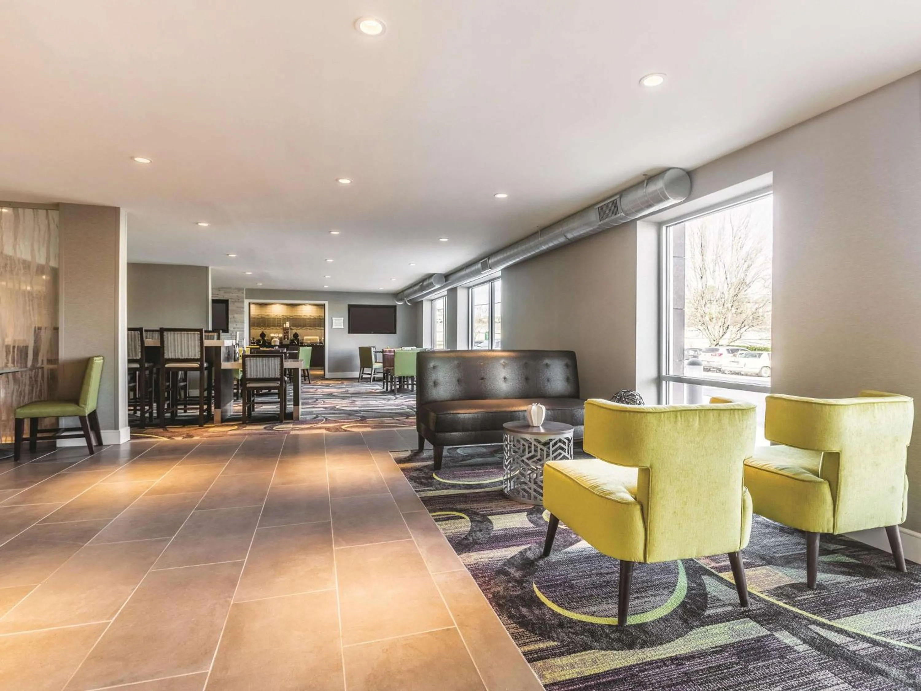 Lobby or reception in La Quinta by Wyndham Atlanta Midtown - Buckhead