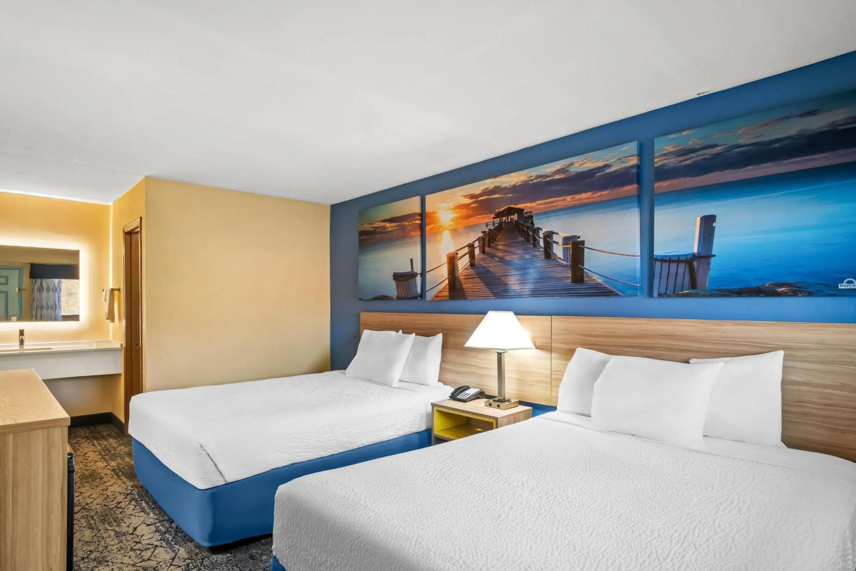 Bed in Days Inn by Wyndham Renfro Valley Mount Vernon