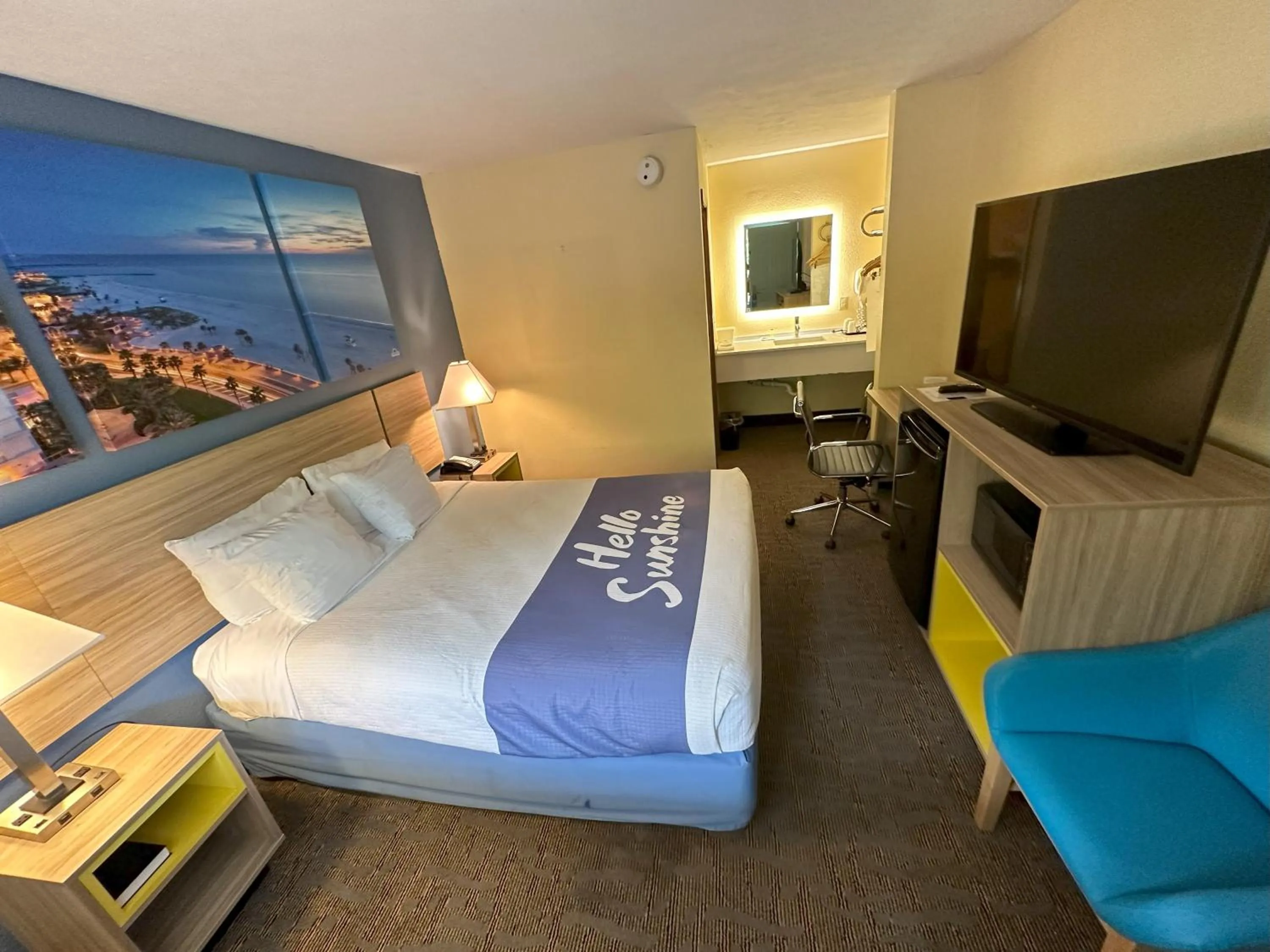 Bed in Days Inn by Wyndham Renfro Valley Mount Vernon