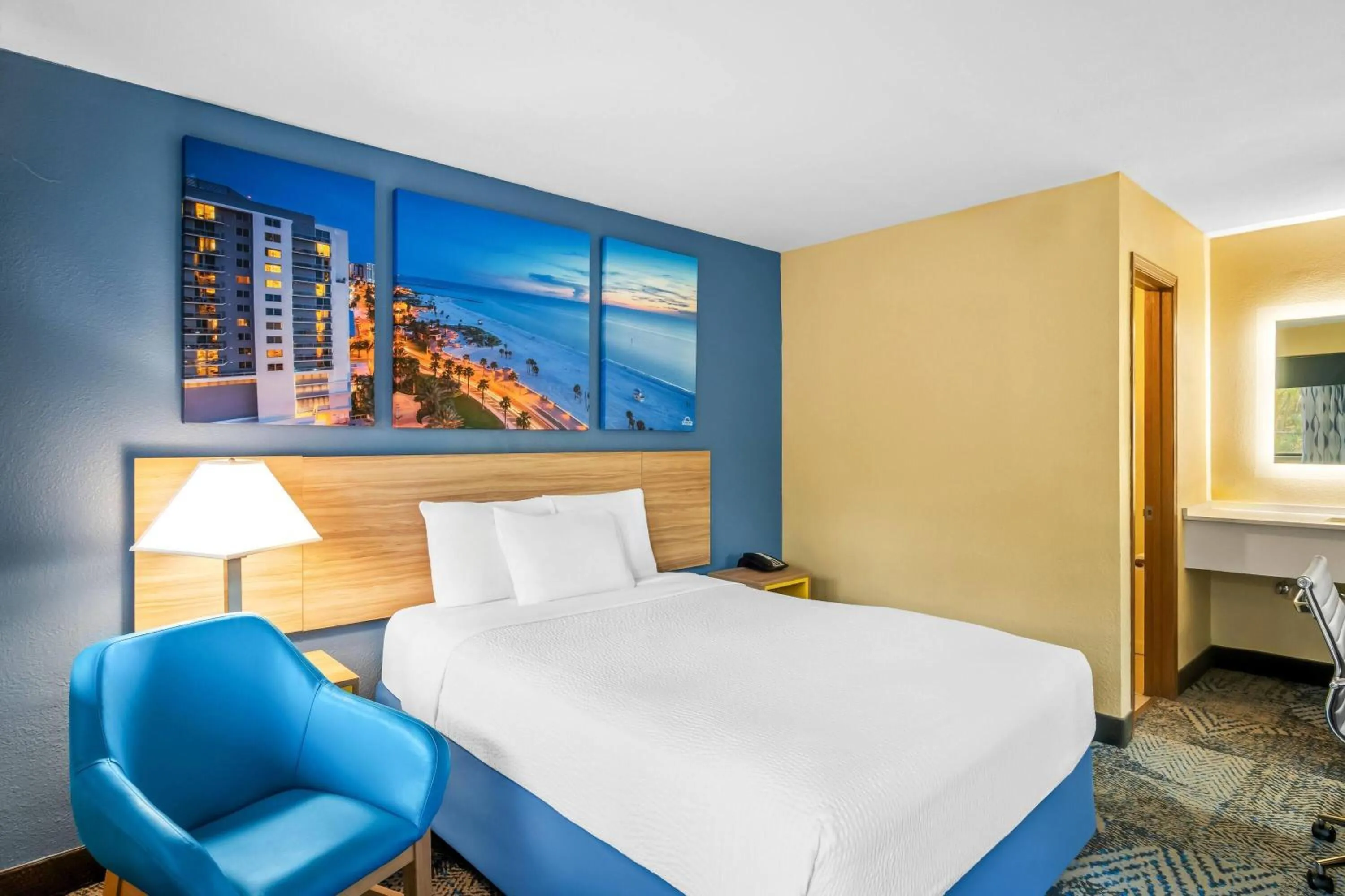 Bed in Days Inn by Wyndham Renfro Valley Mount Vernon