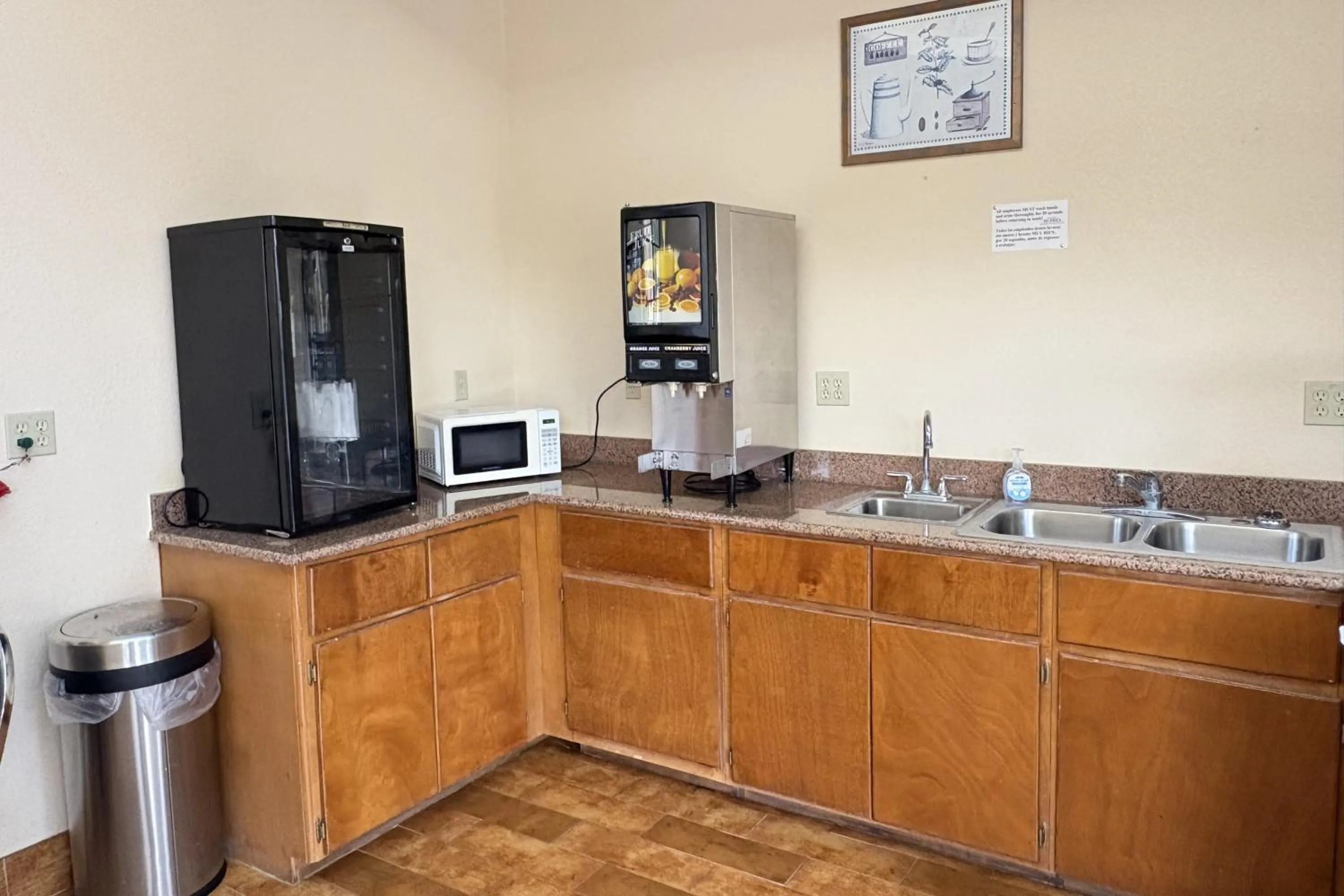 Lobby or reception in Regency Inn & Suites By Capital O Houston IAH Airport