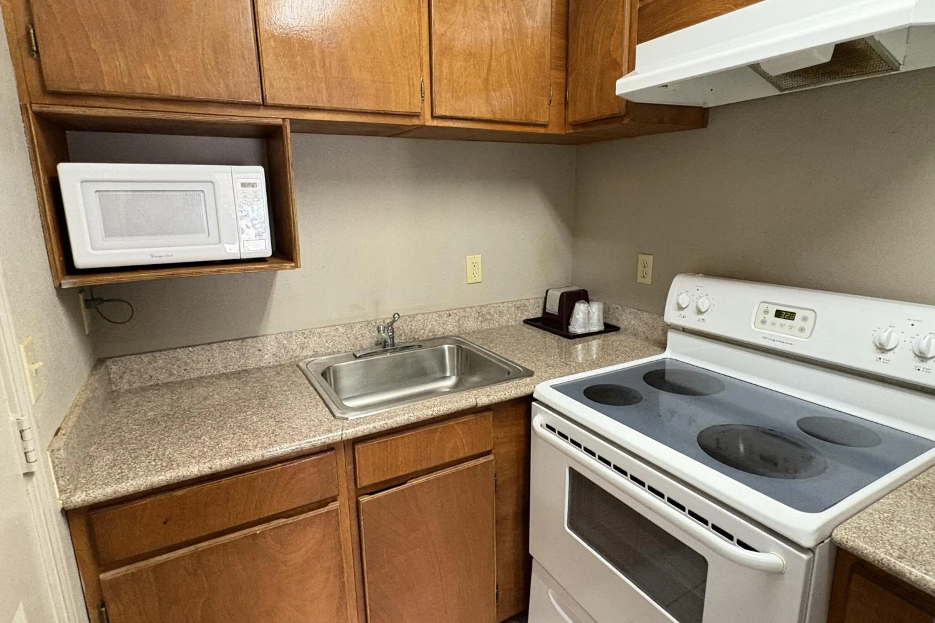 Kitchen or kitchenette in Regency Inn & Suites By Capital O Houston IAH Airport