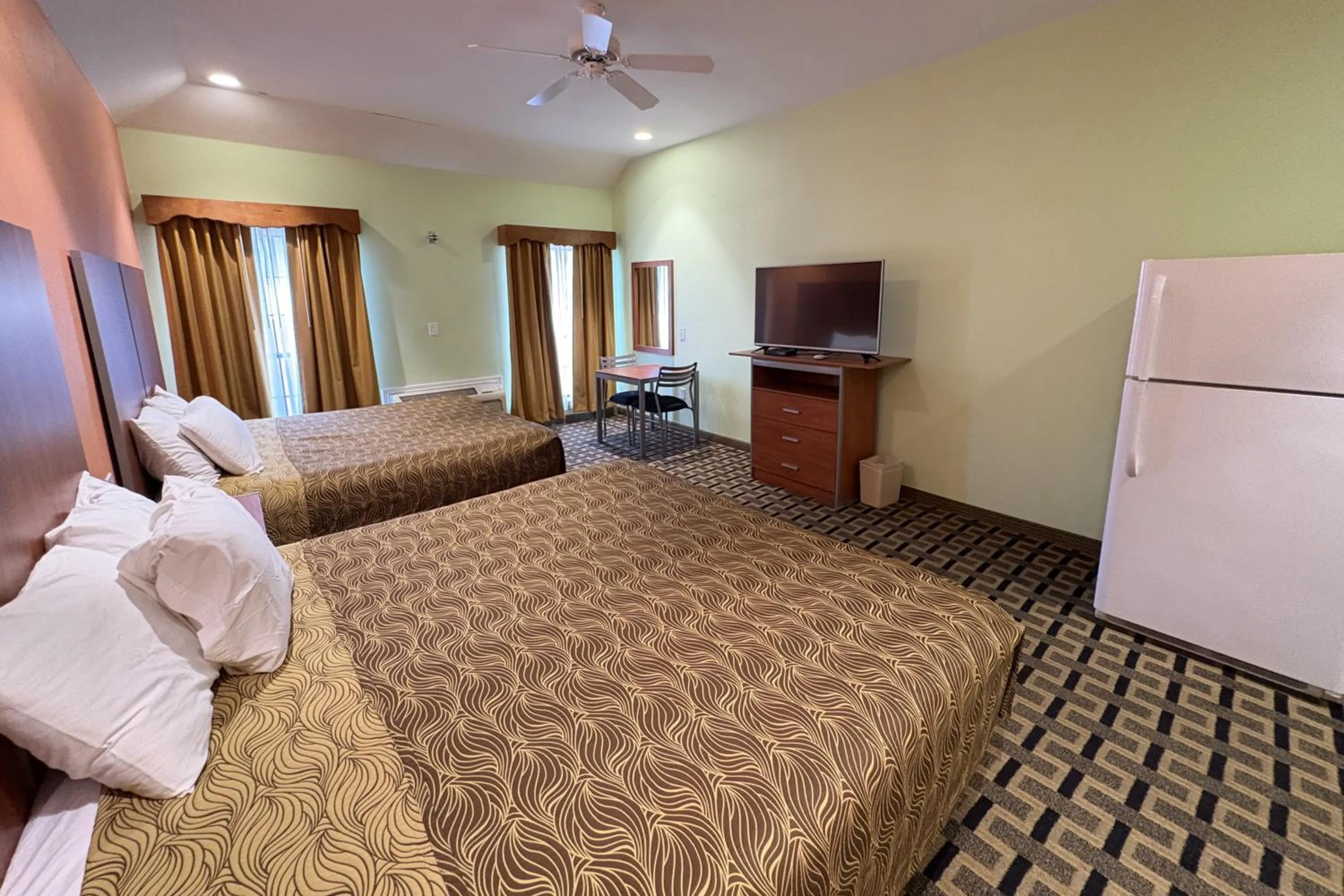 Bedroom, Bed in Regency Inn & Suites By Capital O Houston IAH Airport