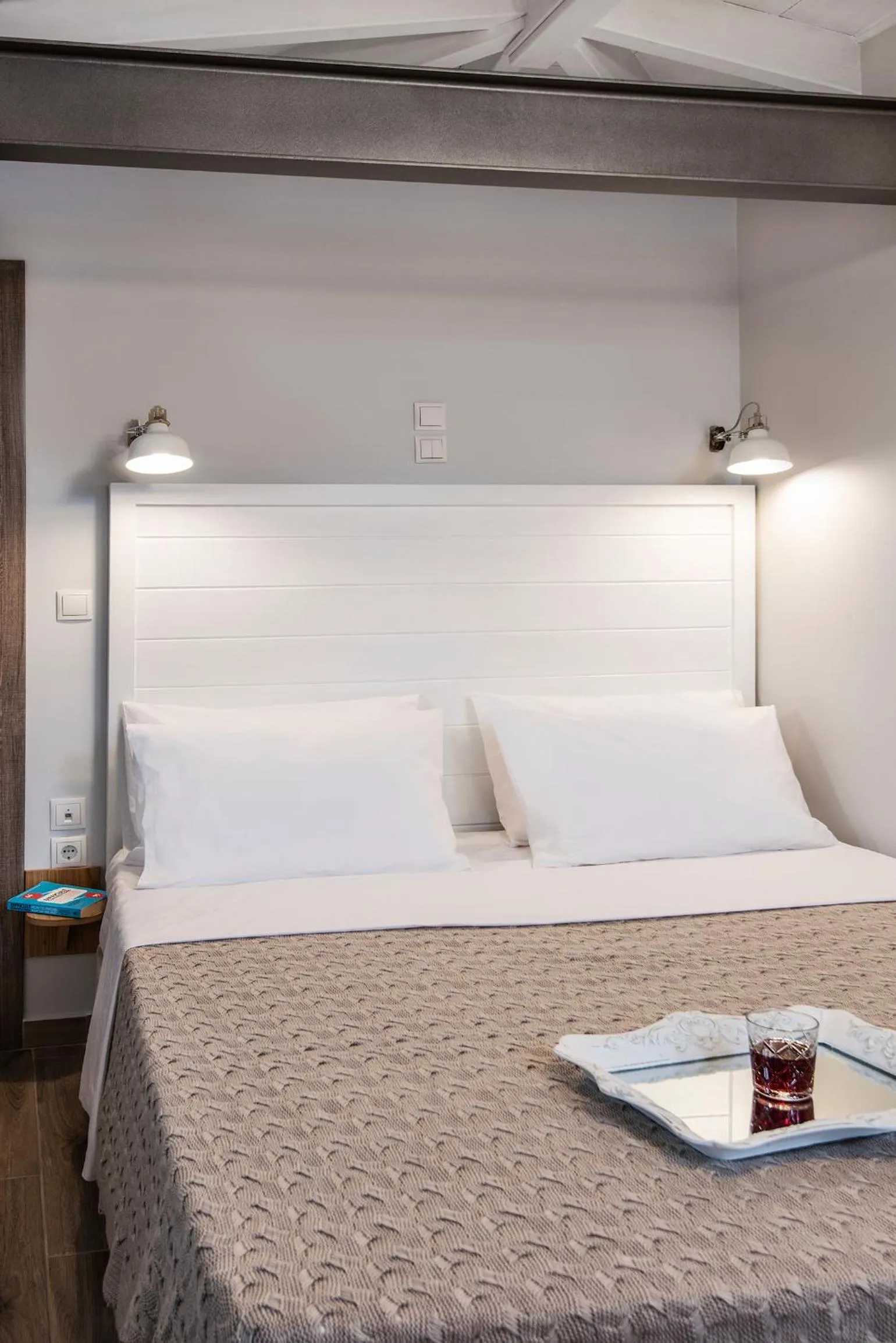 Bedroom, Bed in DownTown Hotel