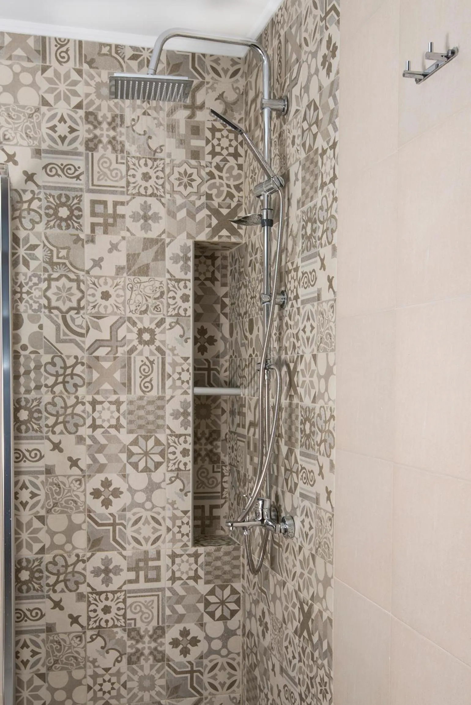 Shower in DownTown Hotel