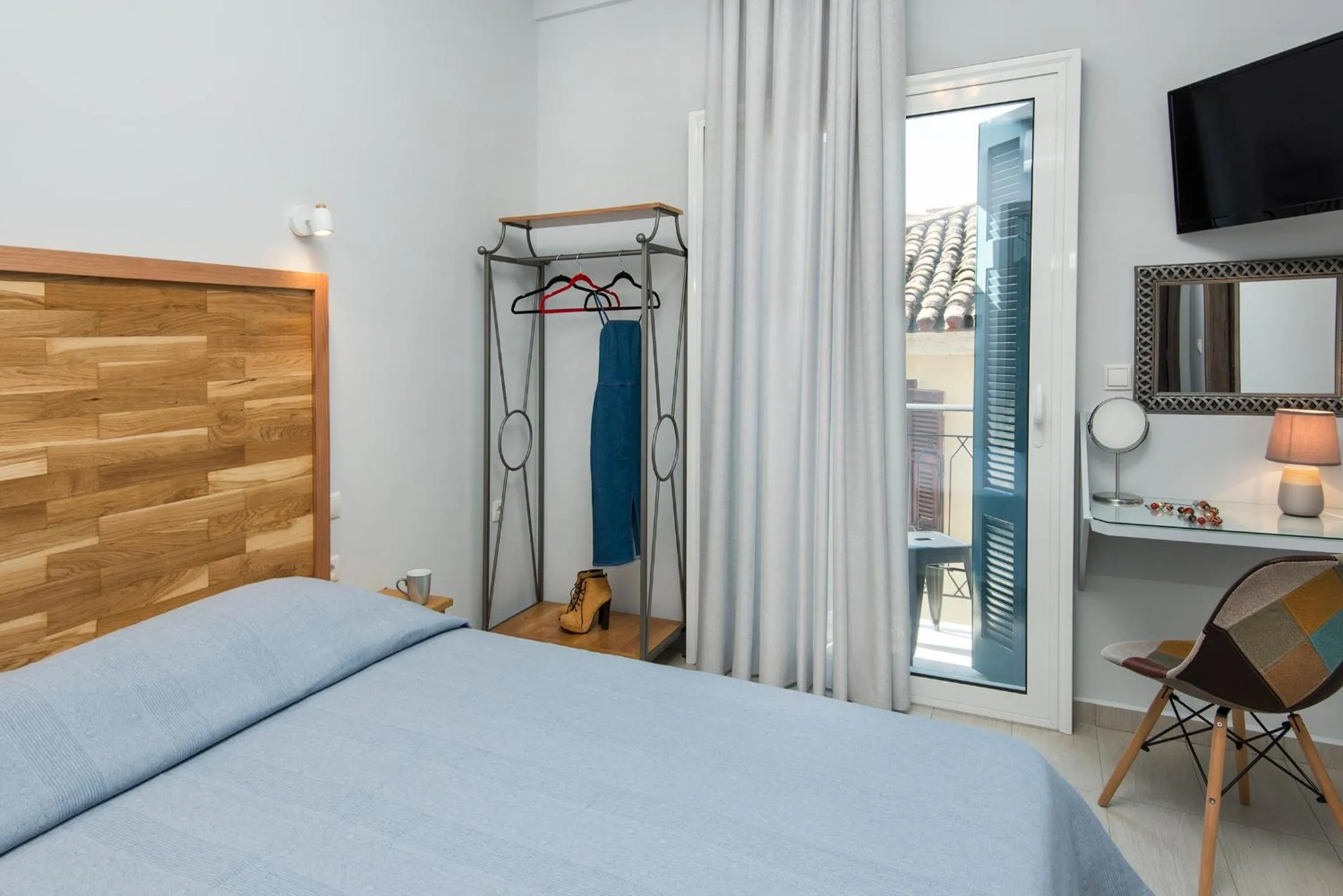 Bedroom, Bed in DownTown Hotel