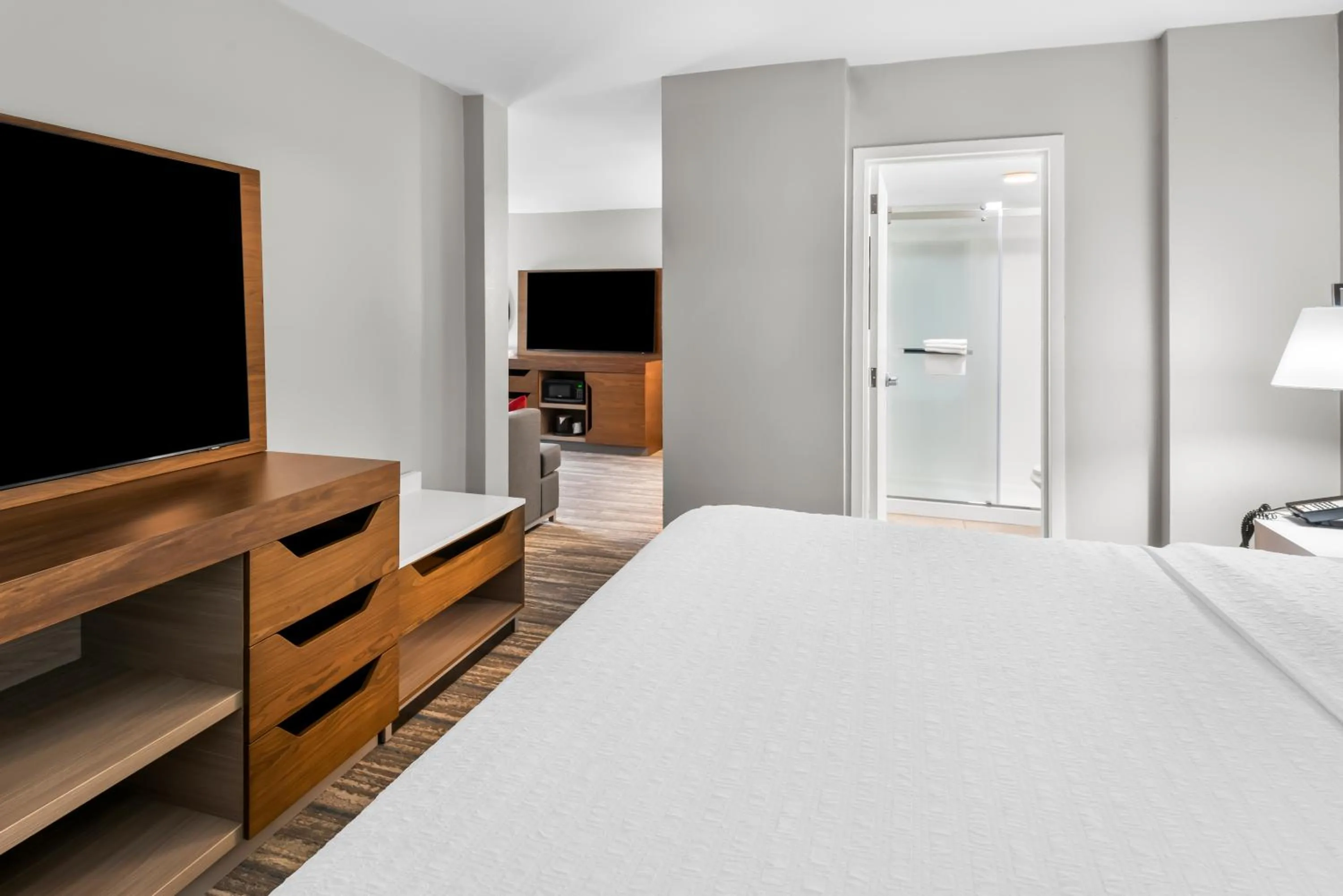 Guests, Bed in Hampton Inn Indianapolis Northeast/Castleton