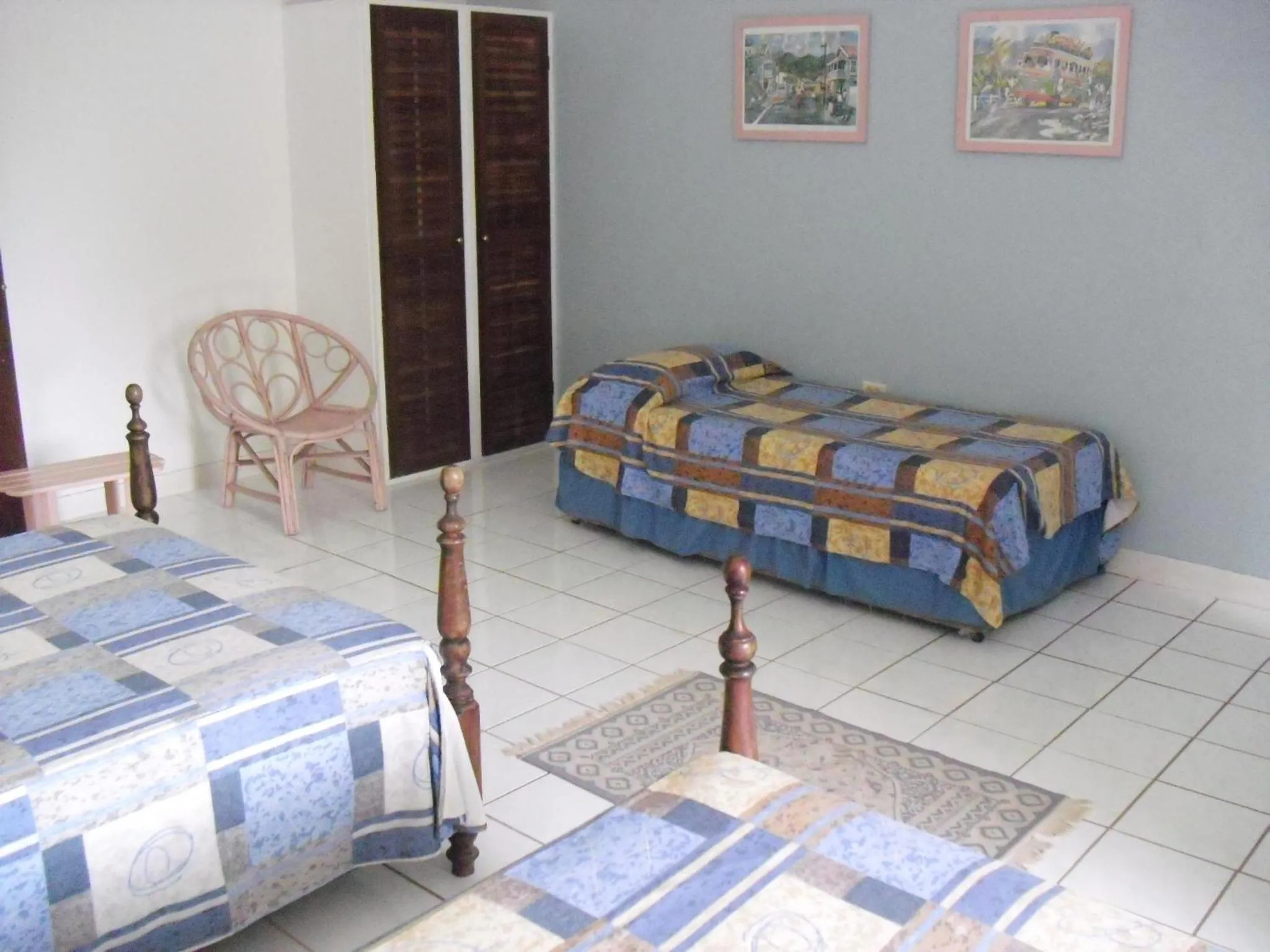 Pool view, Bed in Tamarind Great House