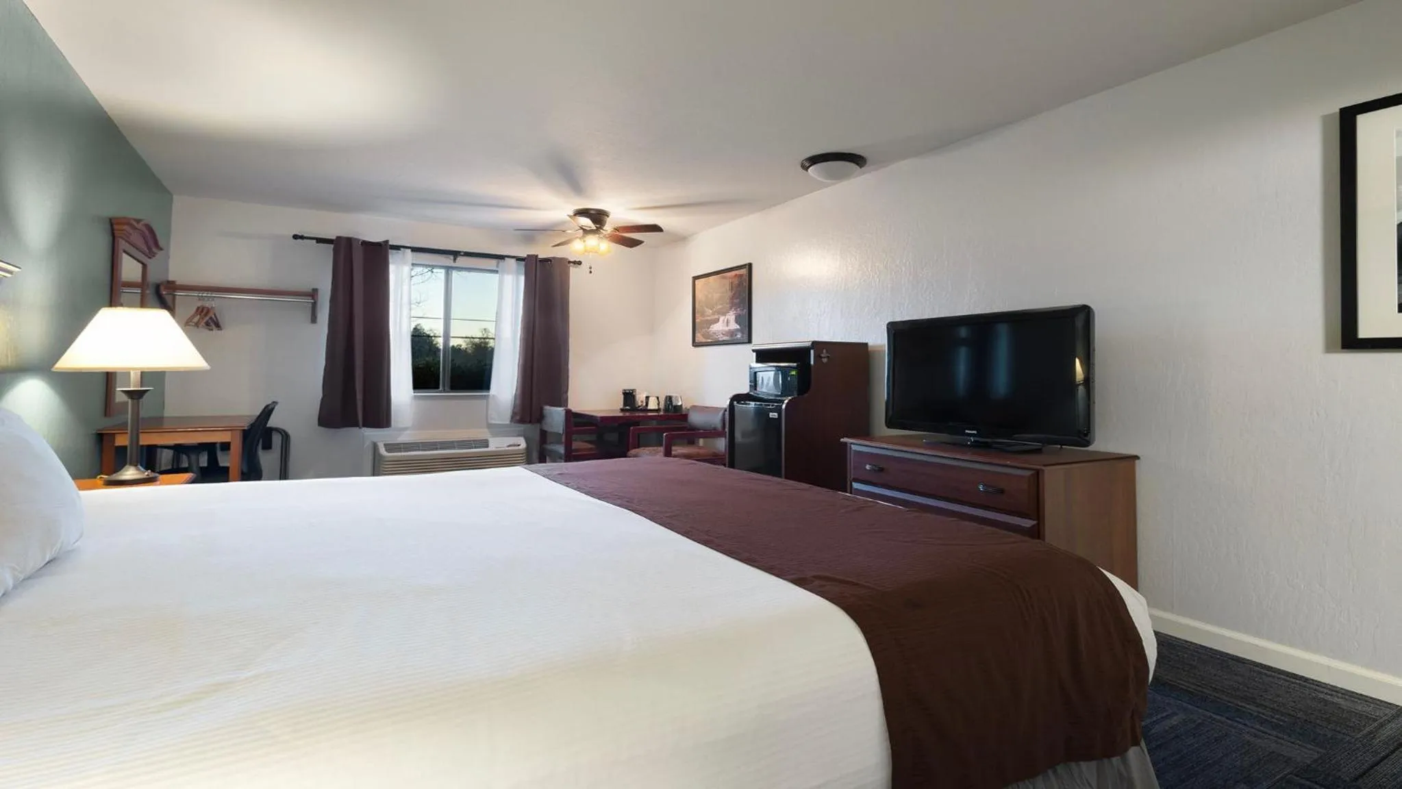 Guests, Bed in Sonora Aladdin Motor Inn