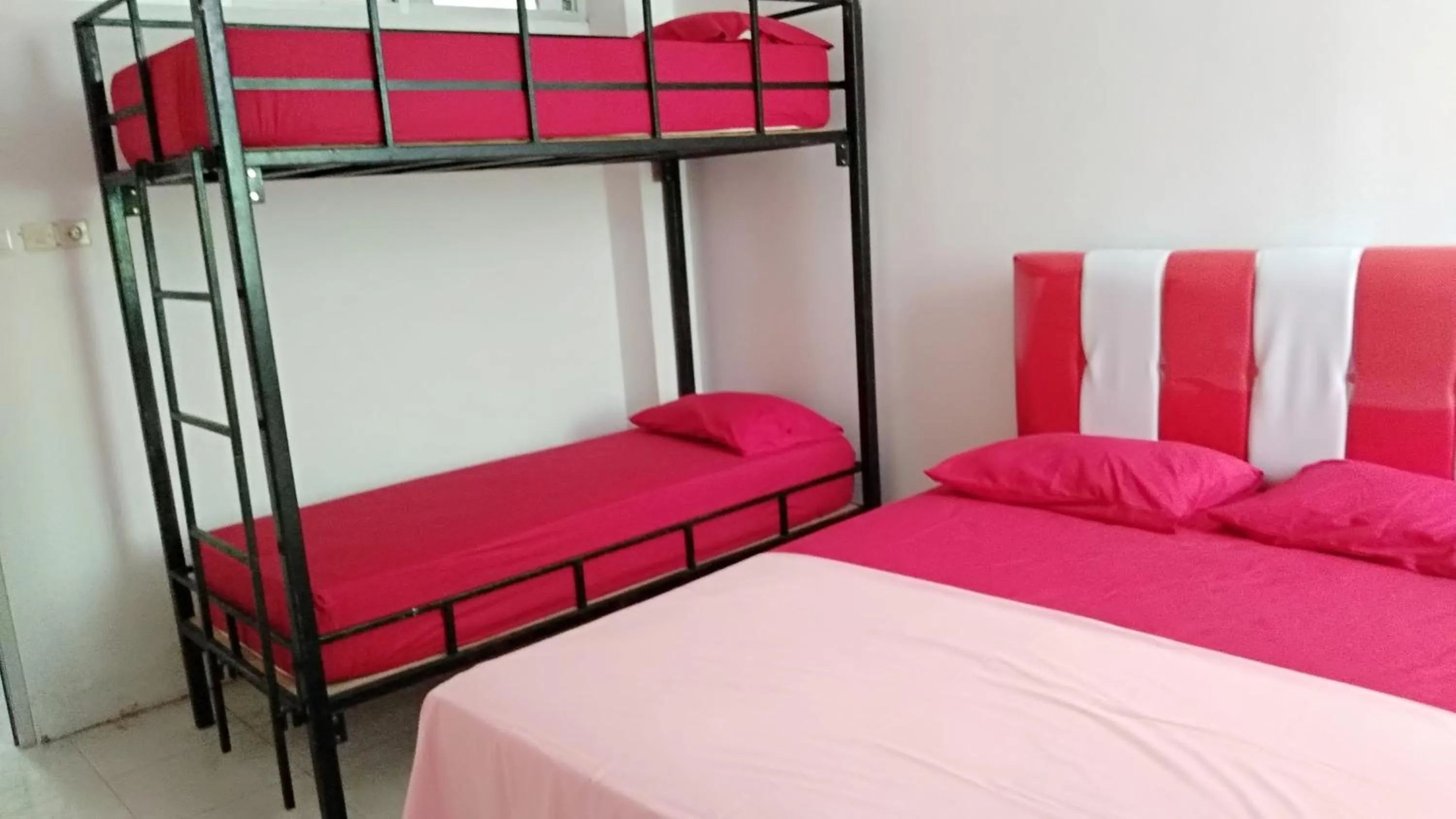 Bedroom, Bed in Uni Inn Semarang - Gunung Pati