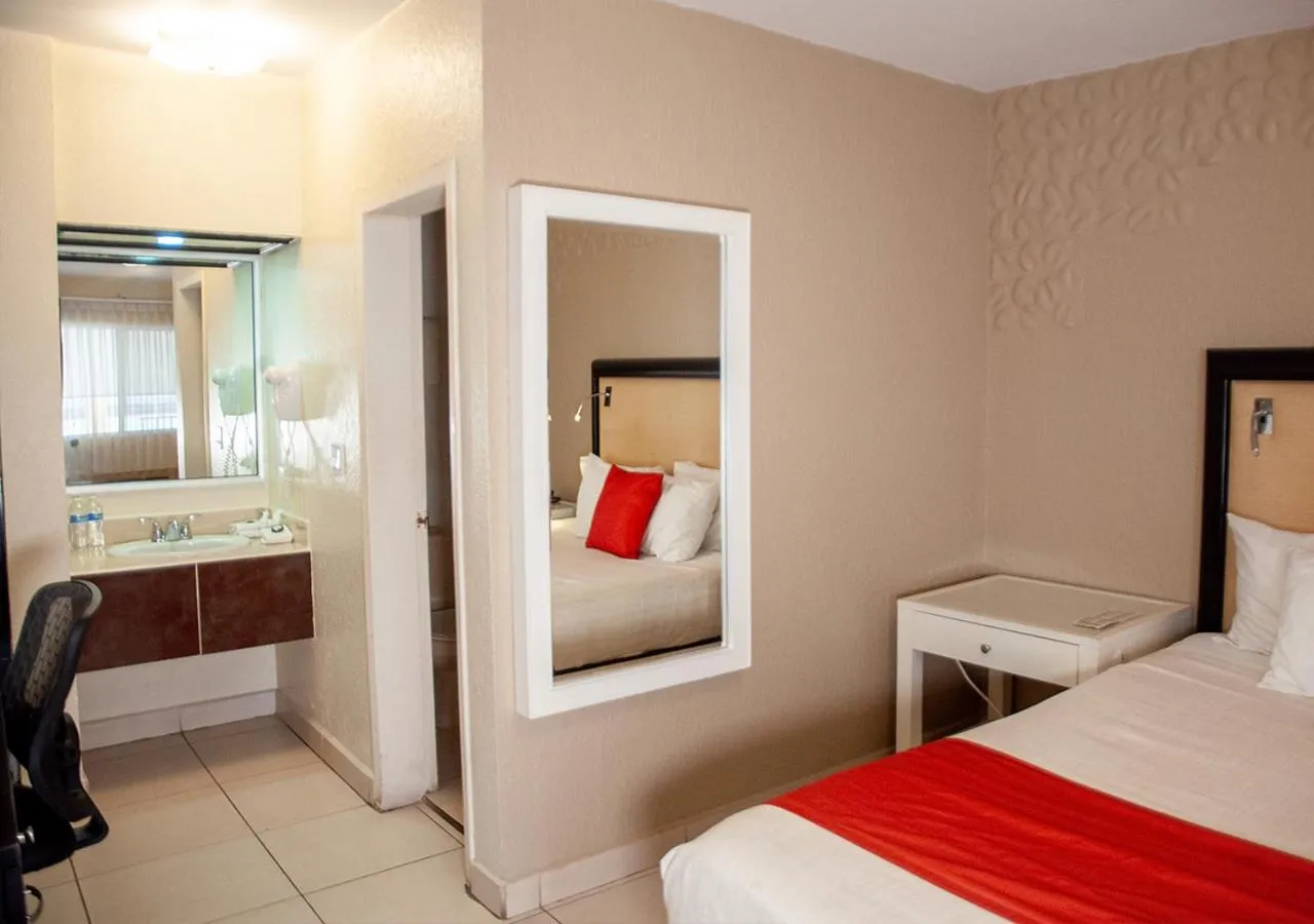 Bed in Del Mar Inn Playas