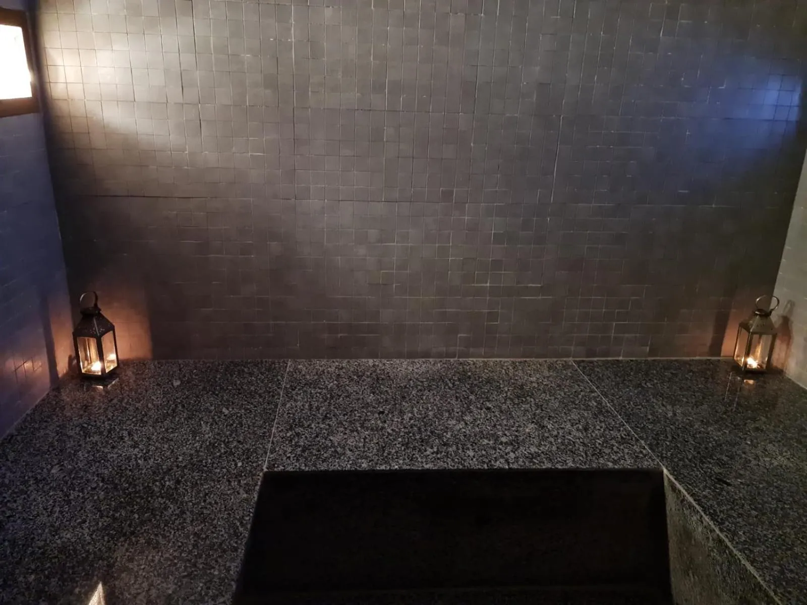 Steam room in Kasbah La Cigogne