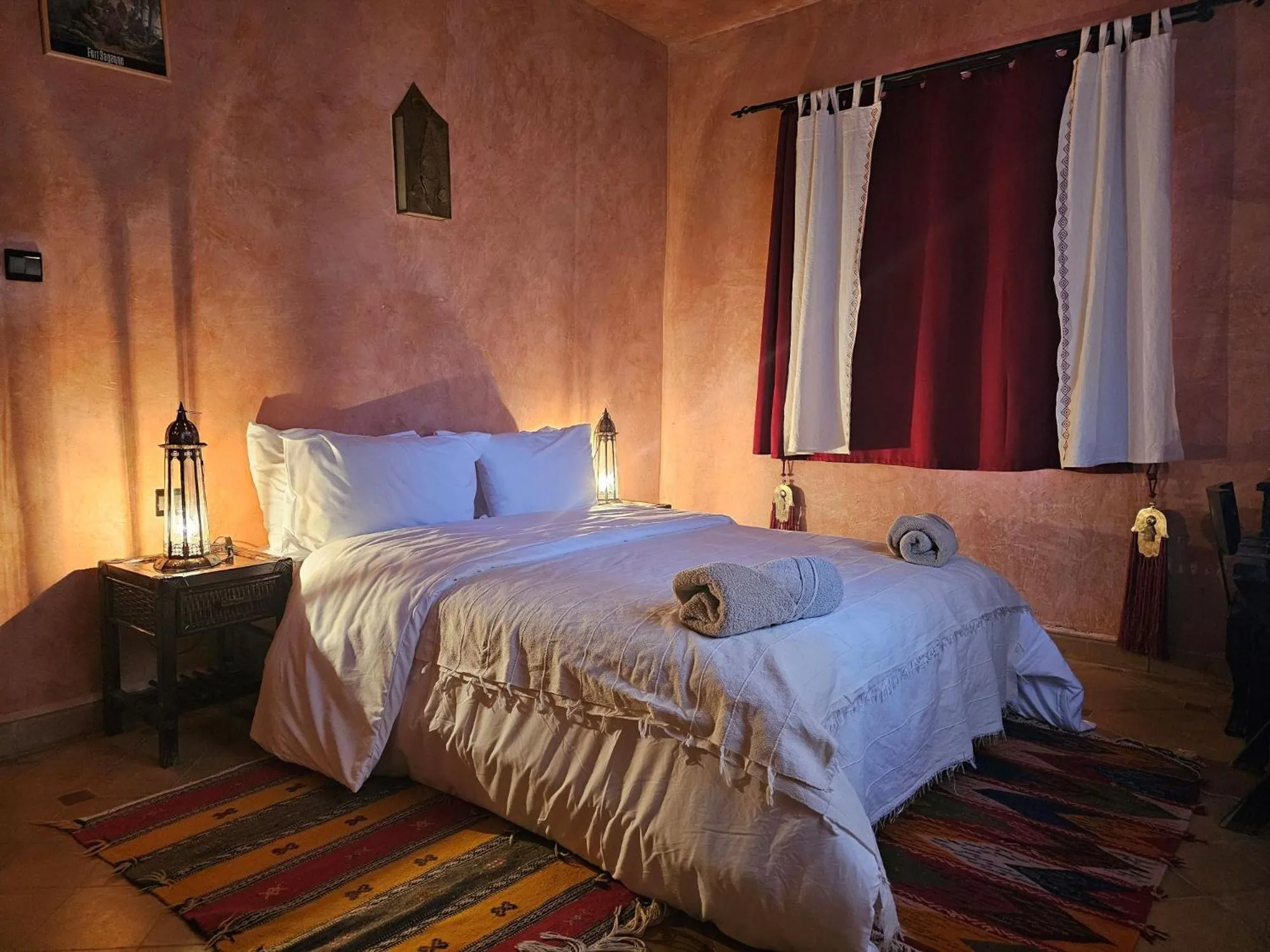 Photo of the whole room, Bed in Kasbah La Cigogne