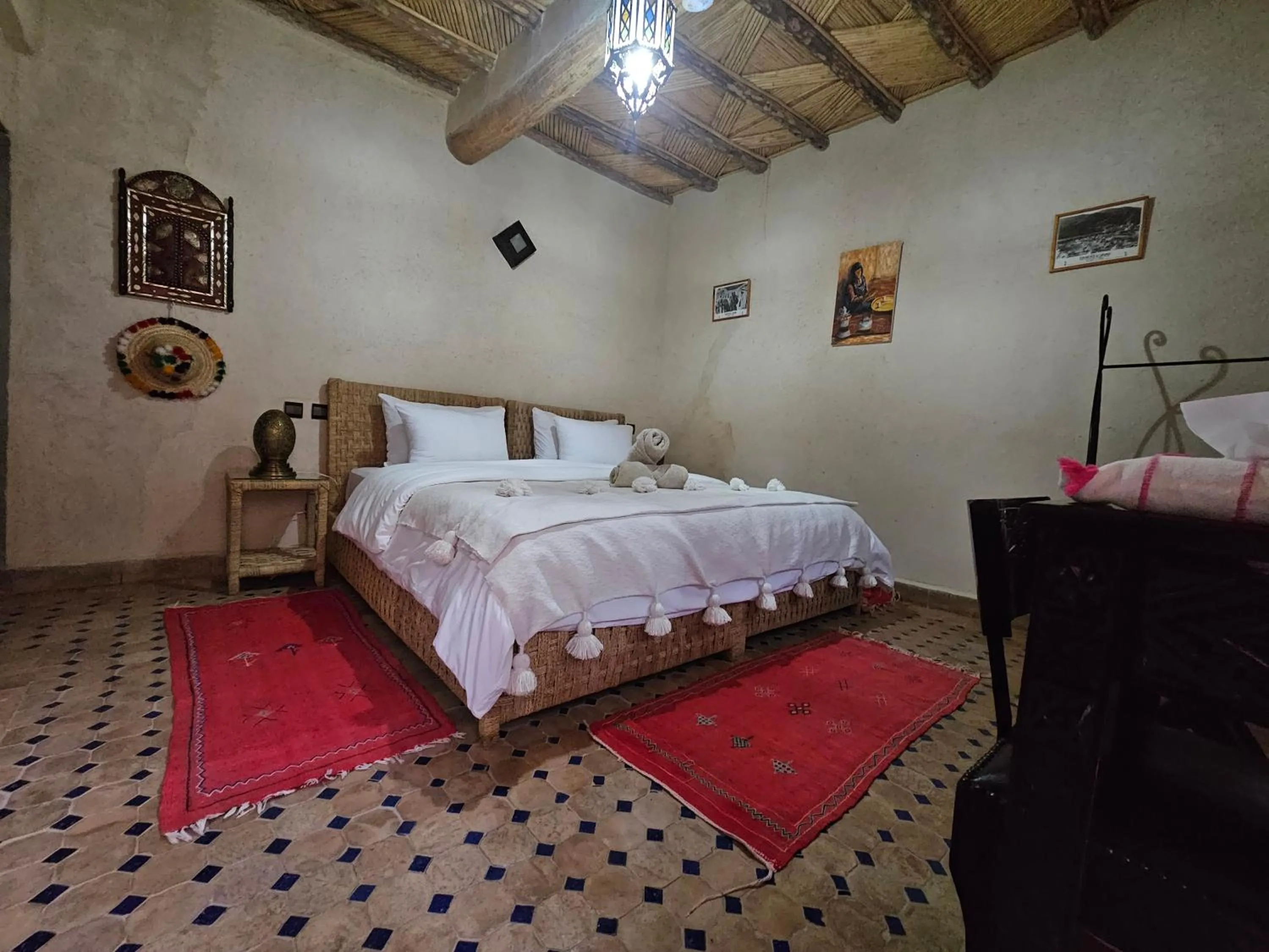 Photo of the whole room, Bed in Kasbah La Cigogne