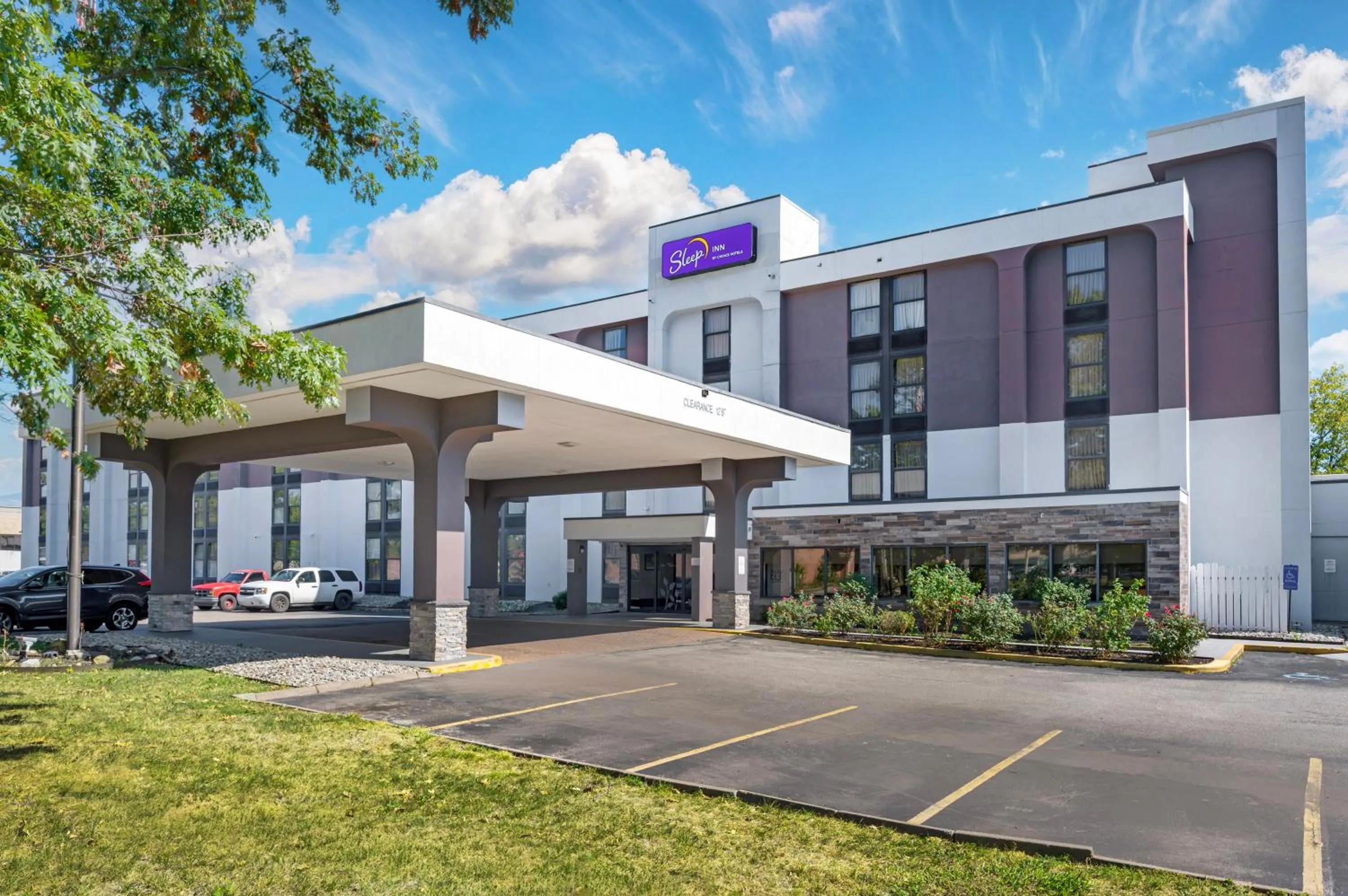 Property building in Sleep Inn Indianapolis East