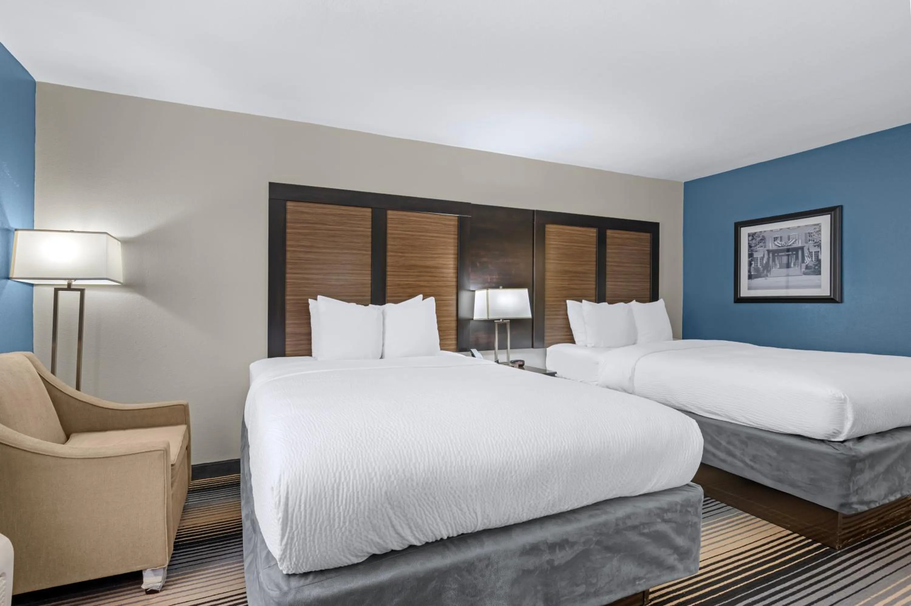 Bed in Sleep Inn Indianapolis East