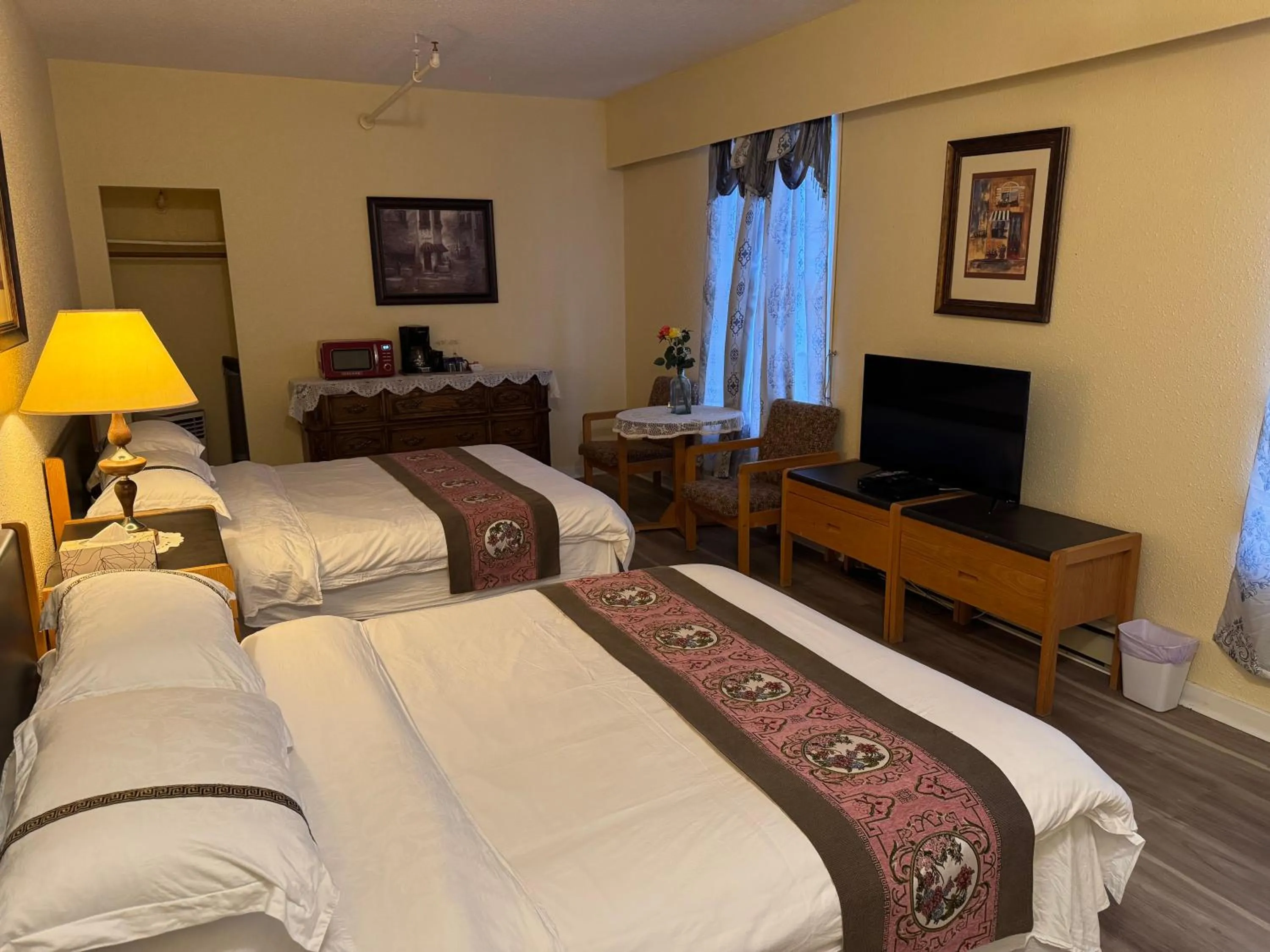 Photo of the whole room, Bed in Rodmay Hotel