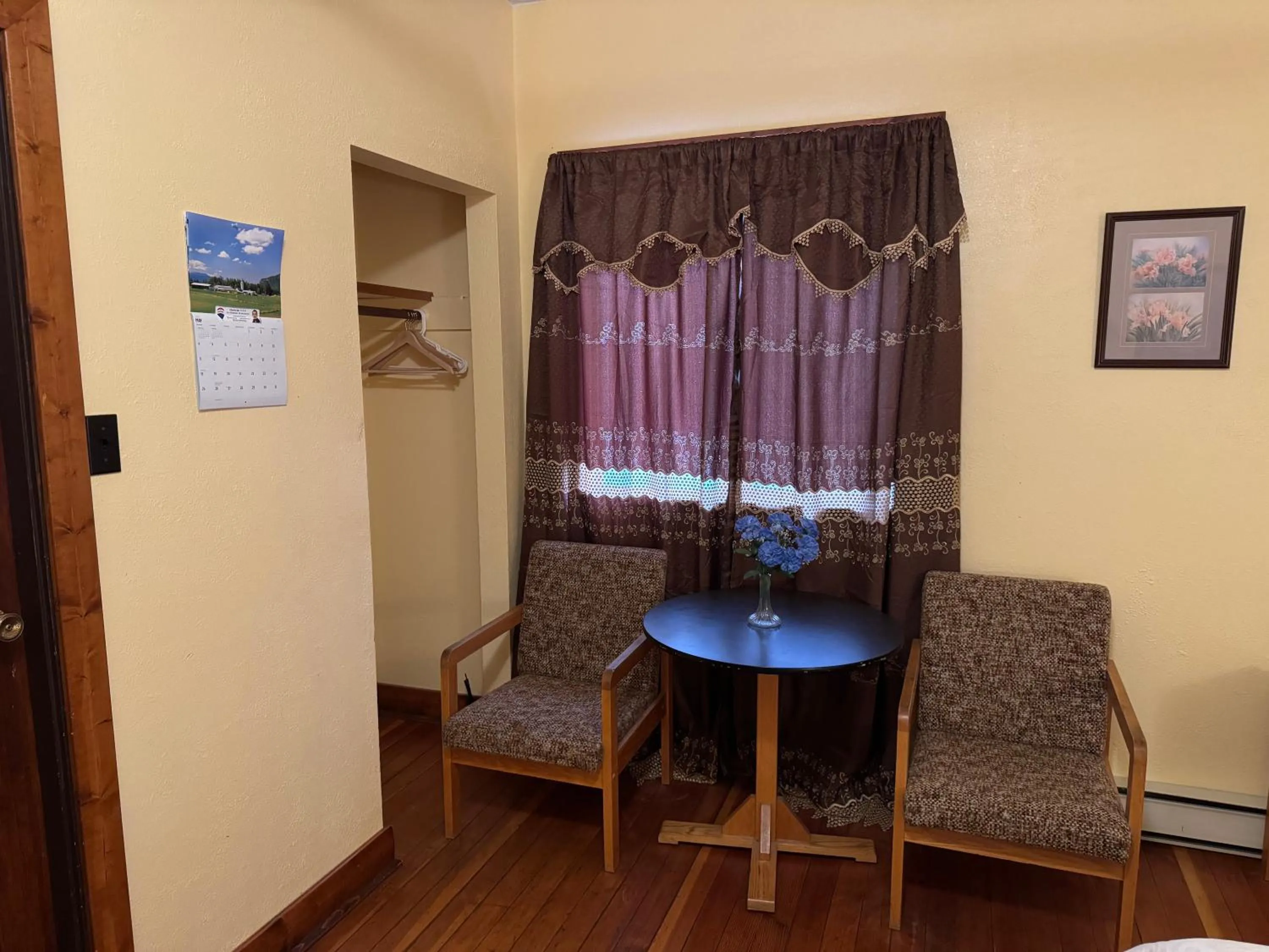 Seating area in Rodmay Hotel