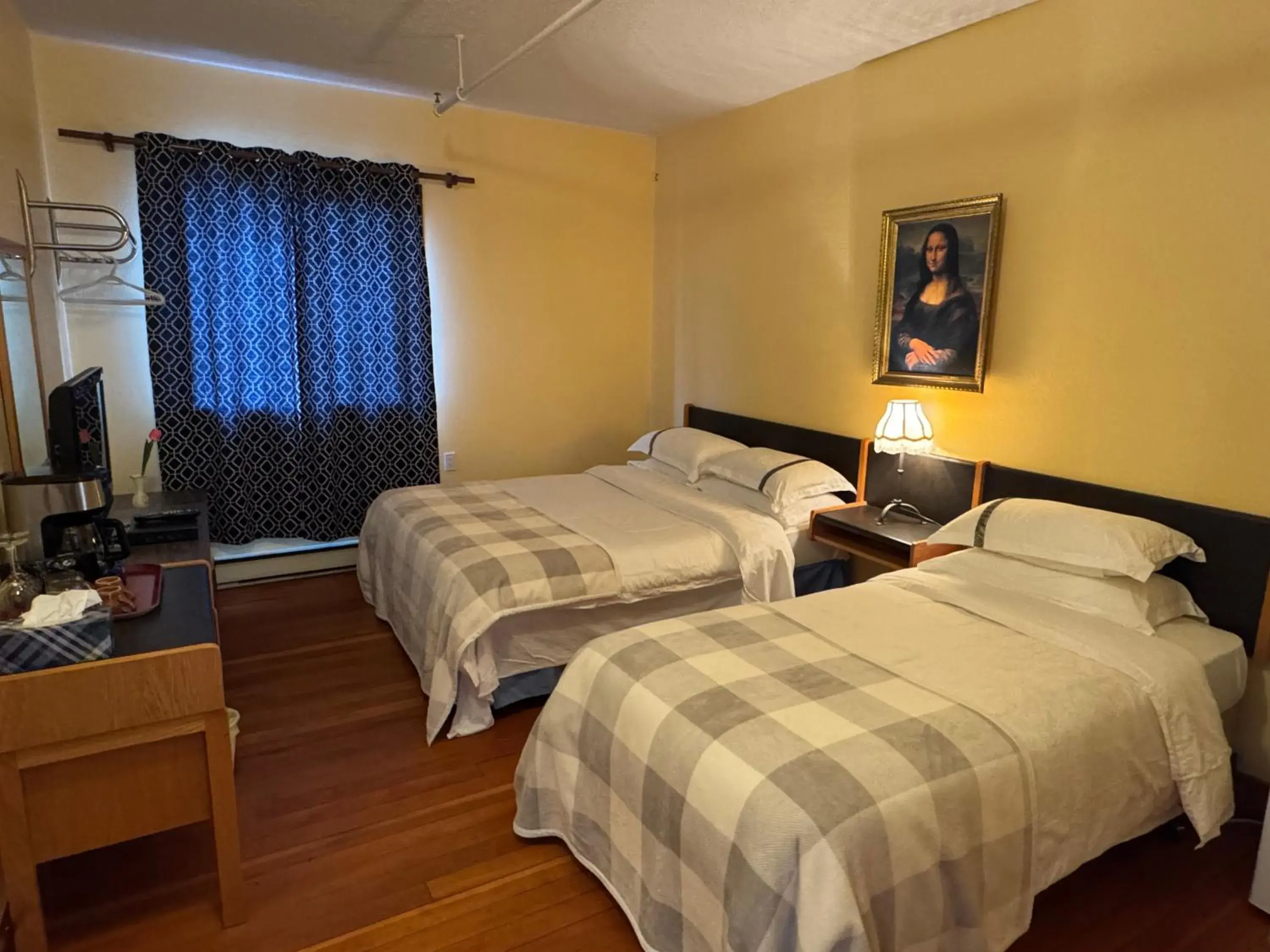 Deluxe Double Room with Extra Bed in Rodmay Hotel Deluxe Double Room with Extra Bed in Rodmay Hotel