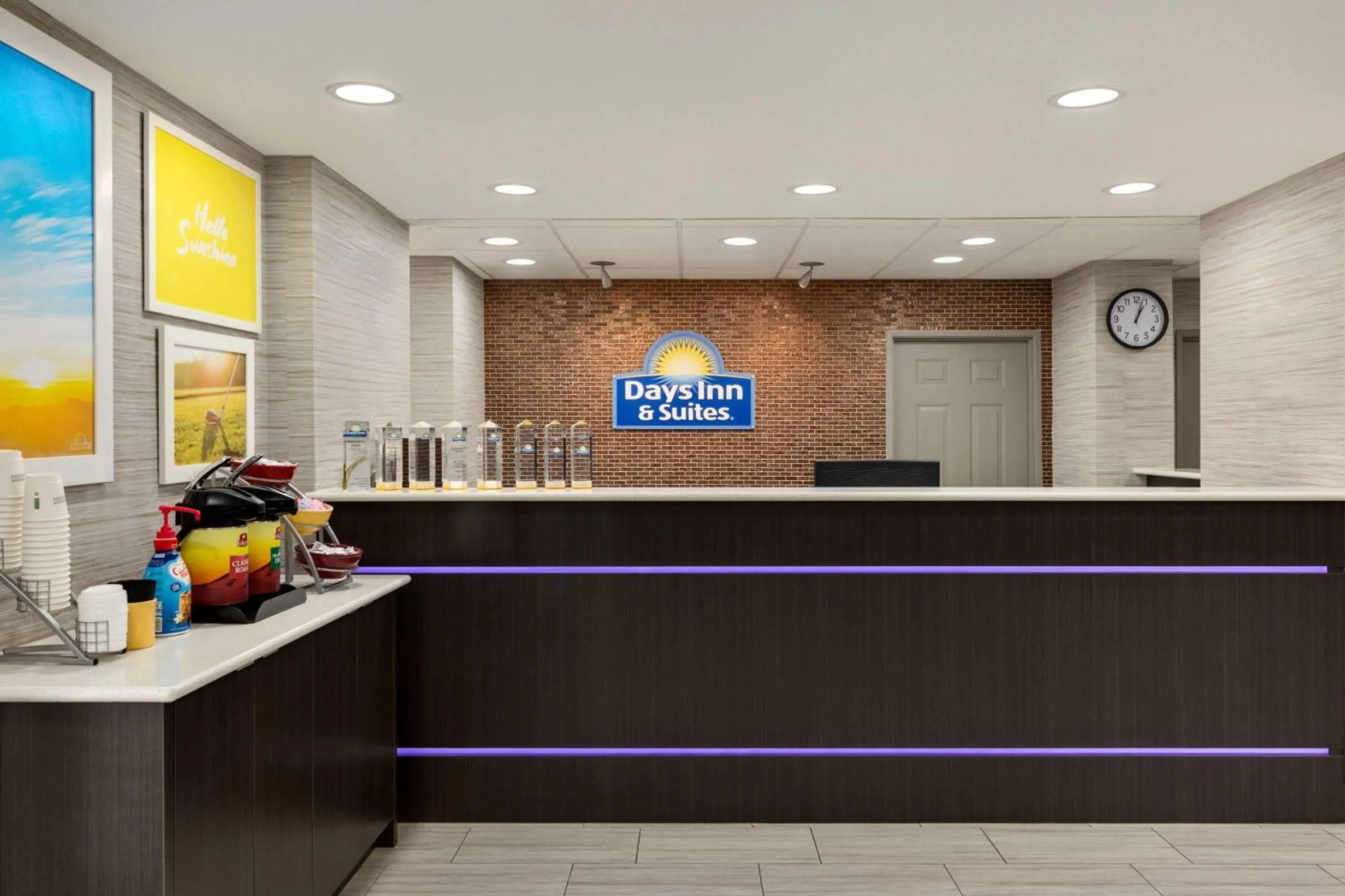 Lobby or reception in Days Inn & Suites by Wyndham Prattville-Montgomery