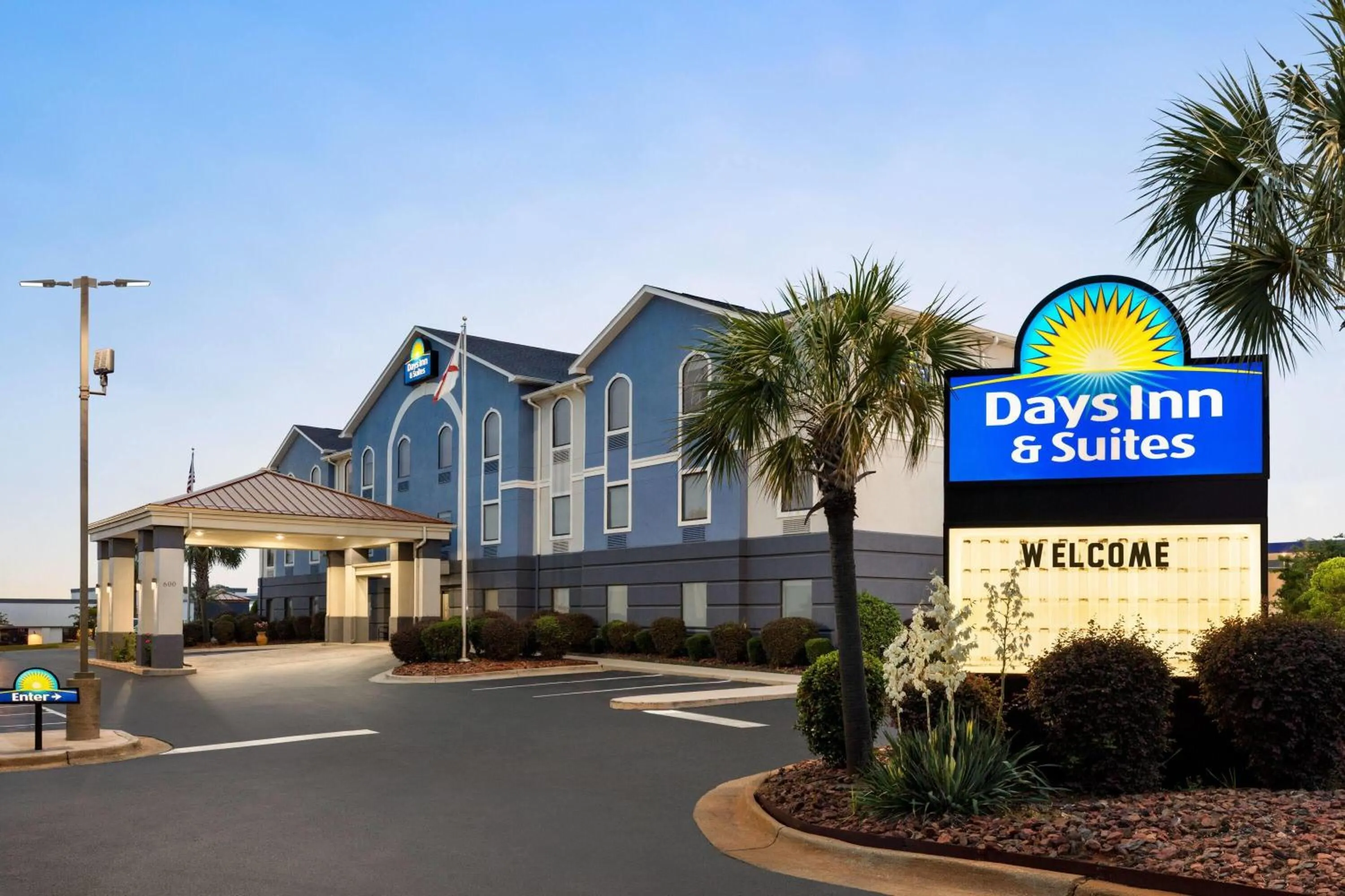 Property building in Days Inn & Suites by Wyndham Prattville-Montgomery