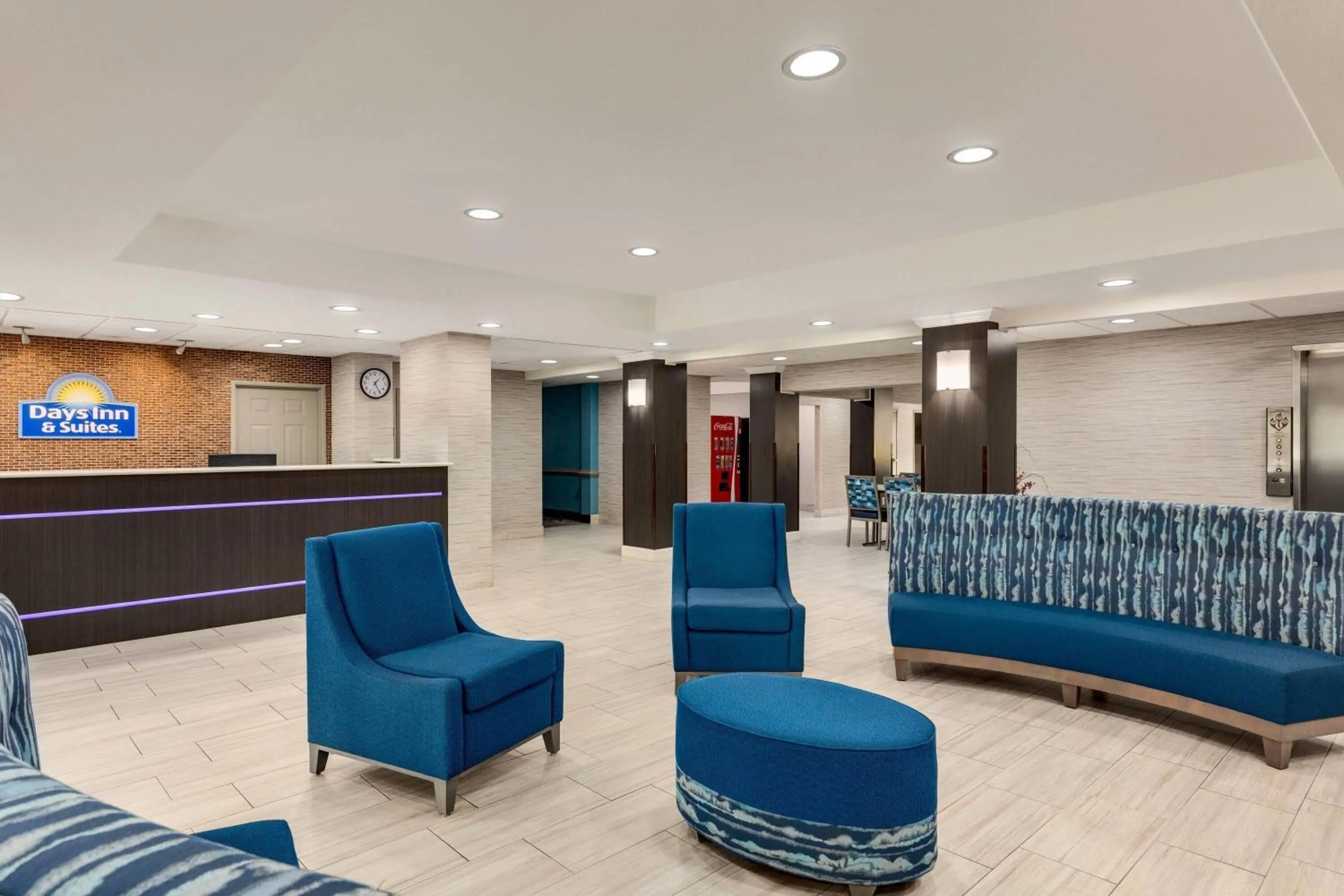 Lobby or reception in Days Inn & Suites by Wyndham Prattville-Montgomery