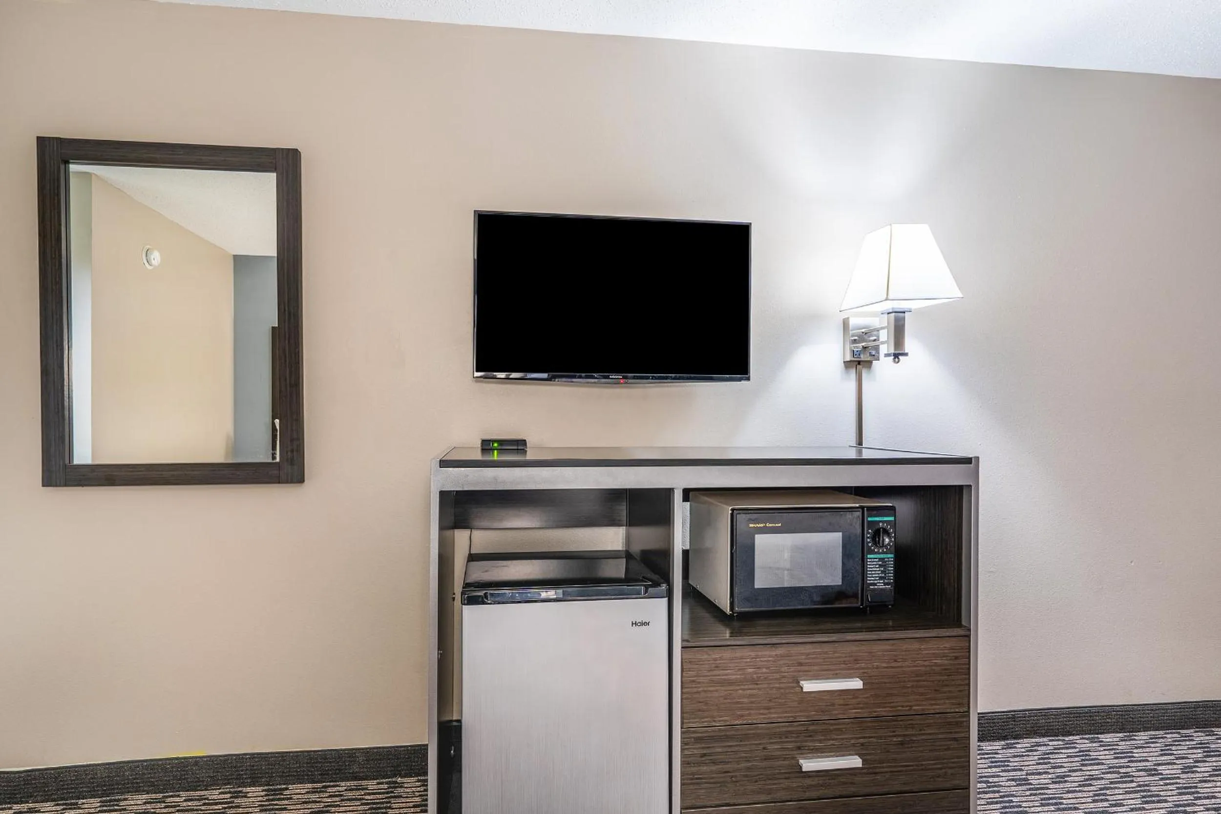 Bedroom in Americas Best Value Inn - Chattanooga