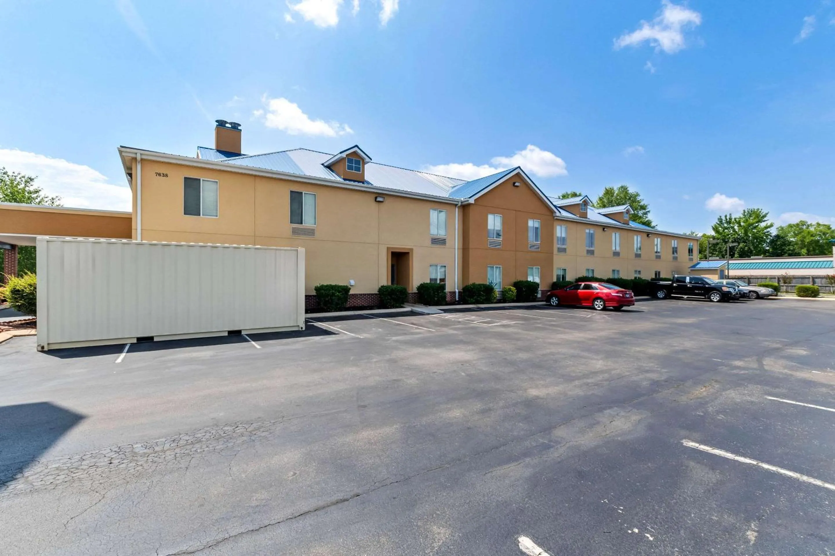 Property building in Americas Best Value Inn - Chattanooga