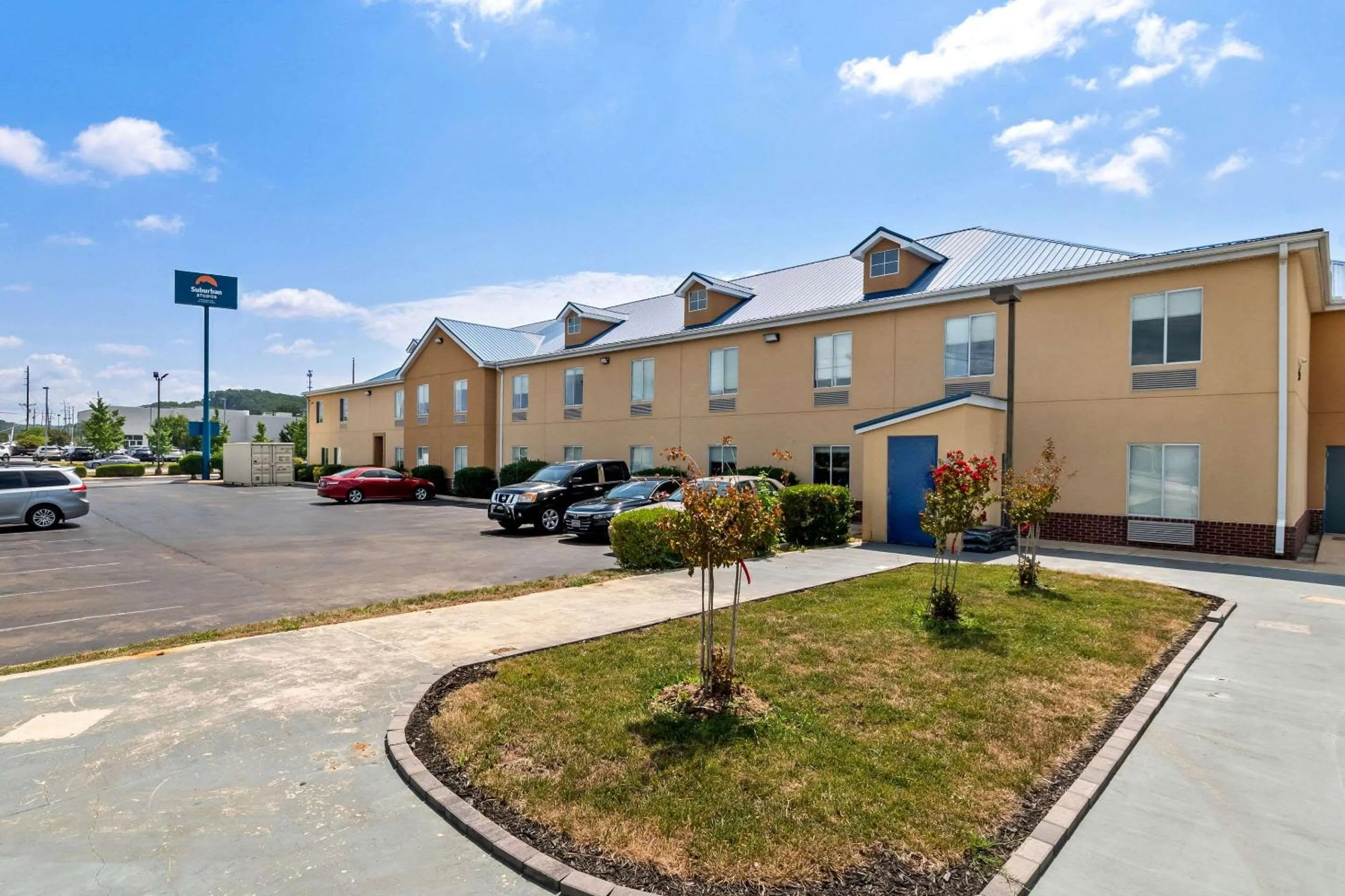 Property building in Americas Best Value Inn - Chattanooga