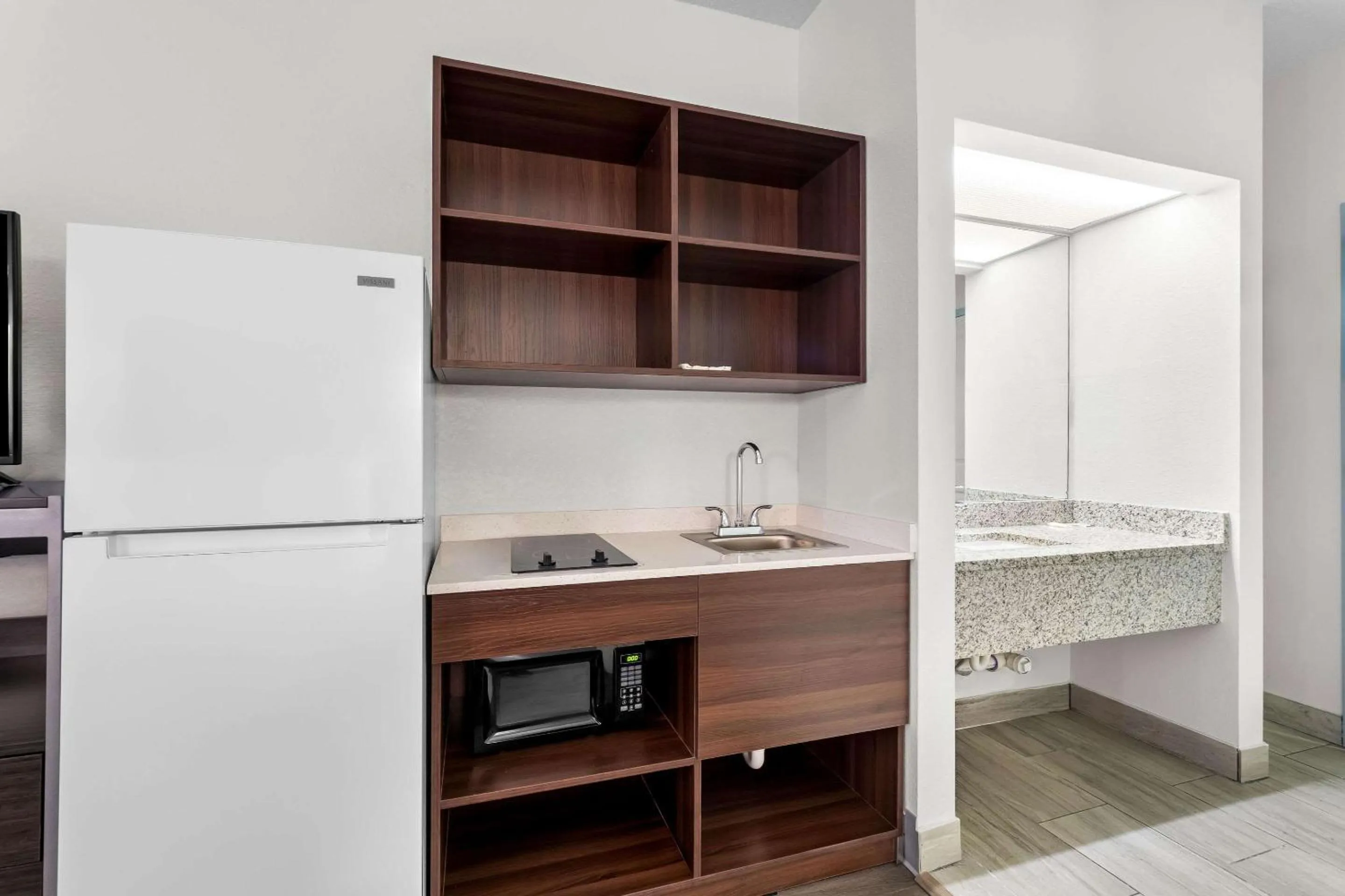 Bedroom in Americas Best Value Inn - Chattanooga