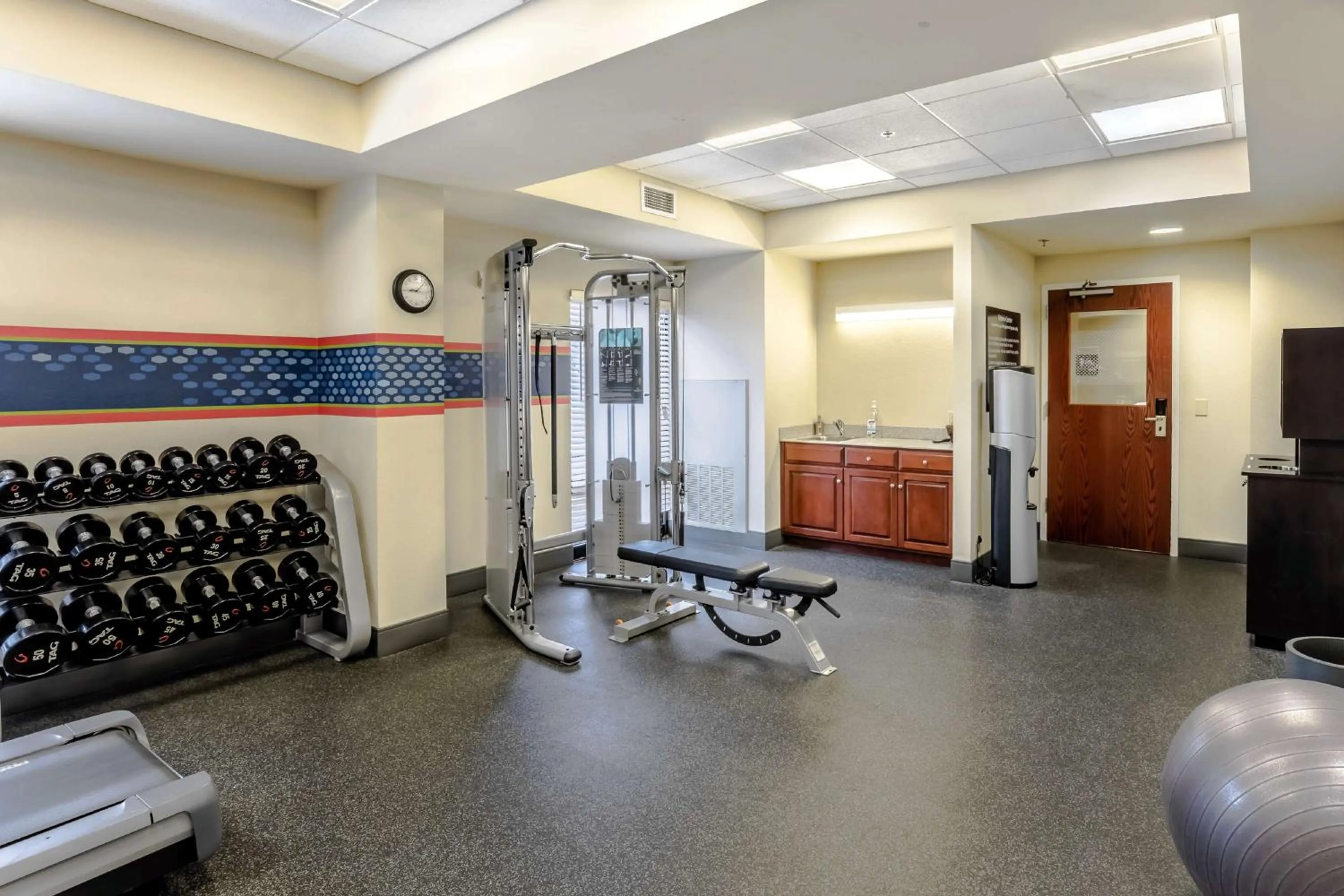 Fitness centre/facilities in Hampton Inn Huntsville-Madison