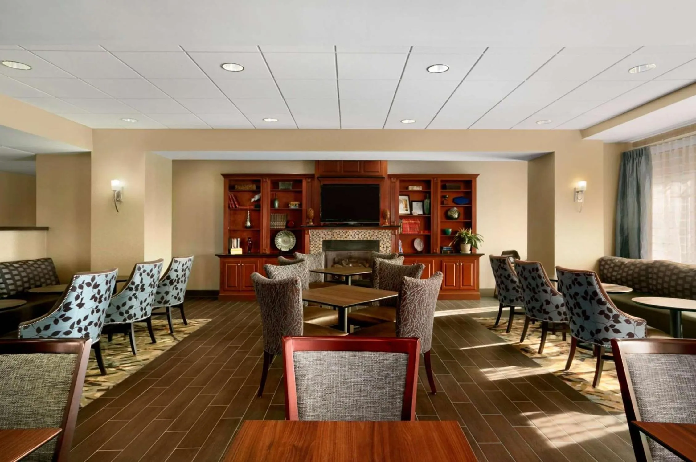 Lobby or reception in Hampton Inn Huntsville-Madison