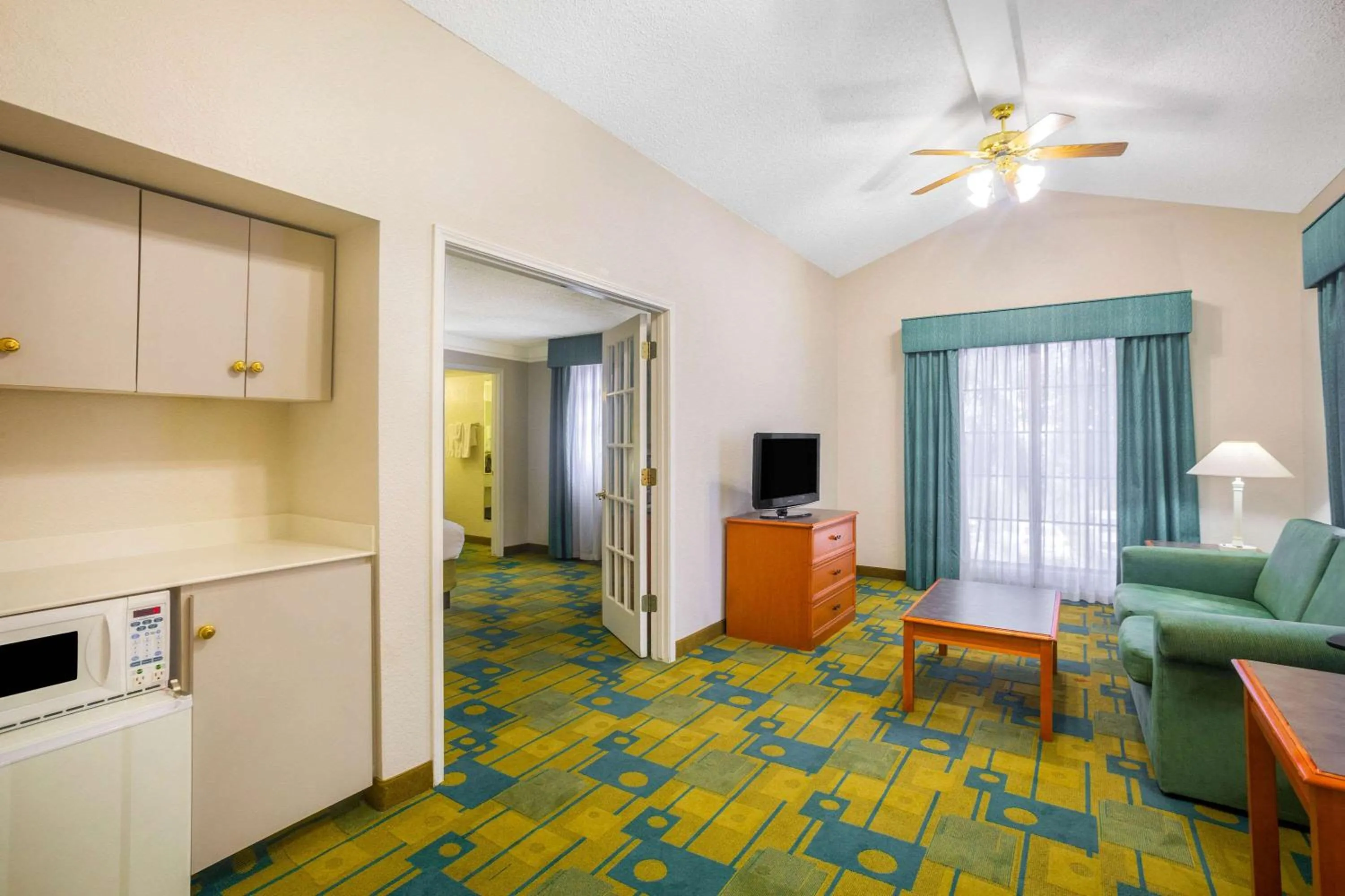 Photo of the whole room in Super 8 by Wyndham Eagle Pass