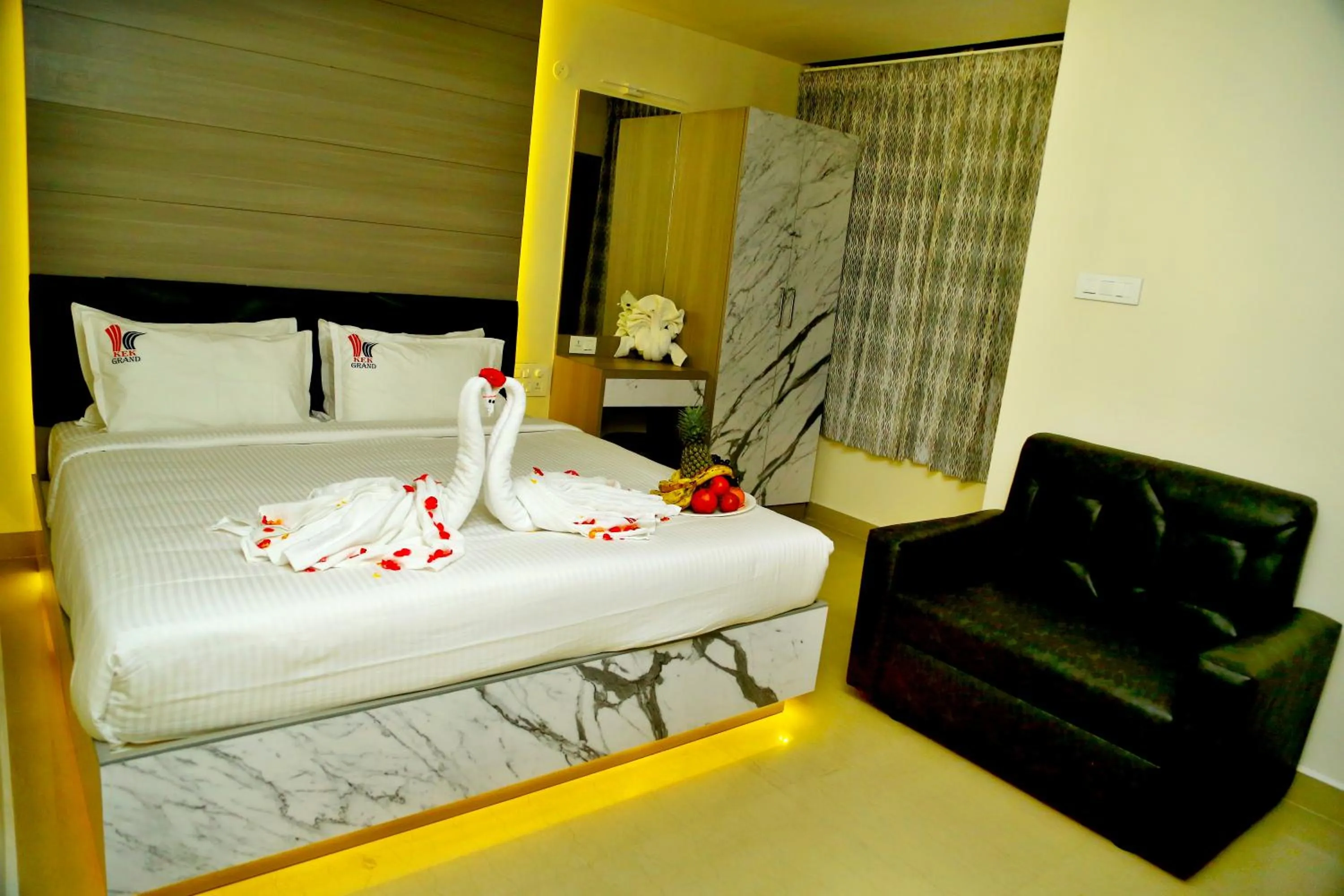 HOTEL KEK GRAND PARK