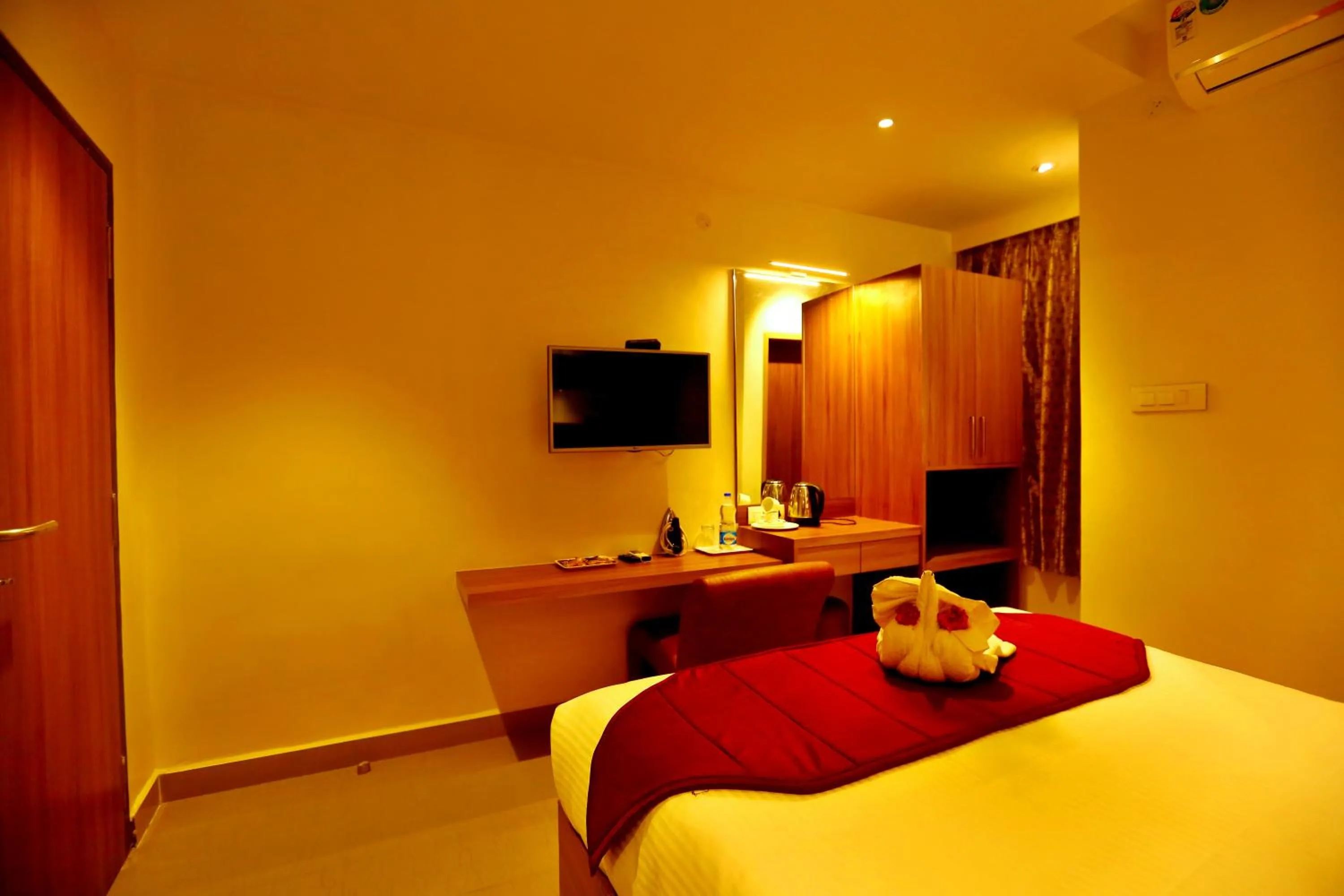 HOTEL KEK GRAND PARK