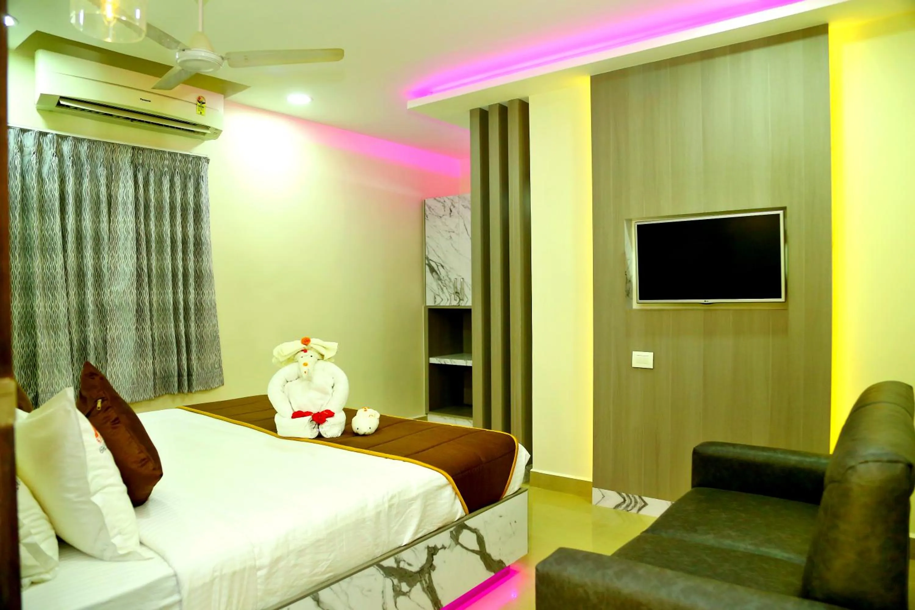 HOTEL KEK GRAND PARK