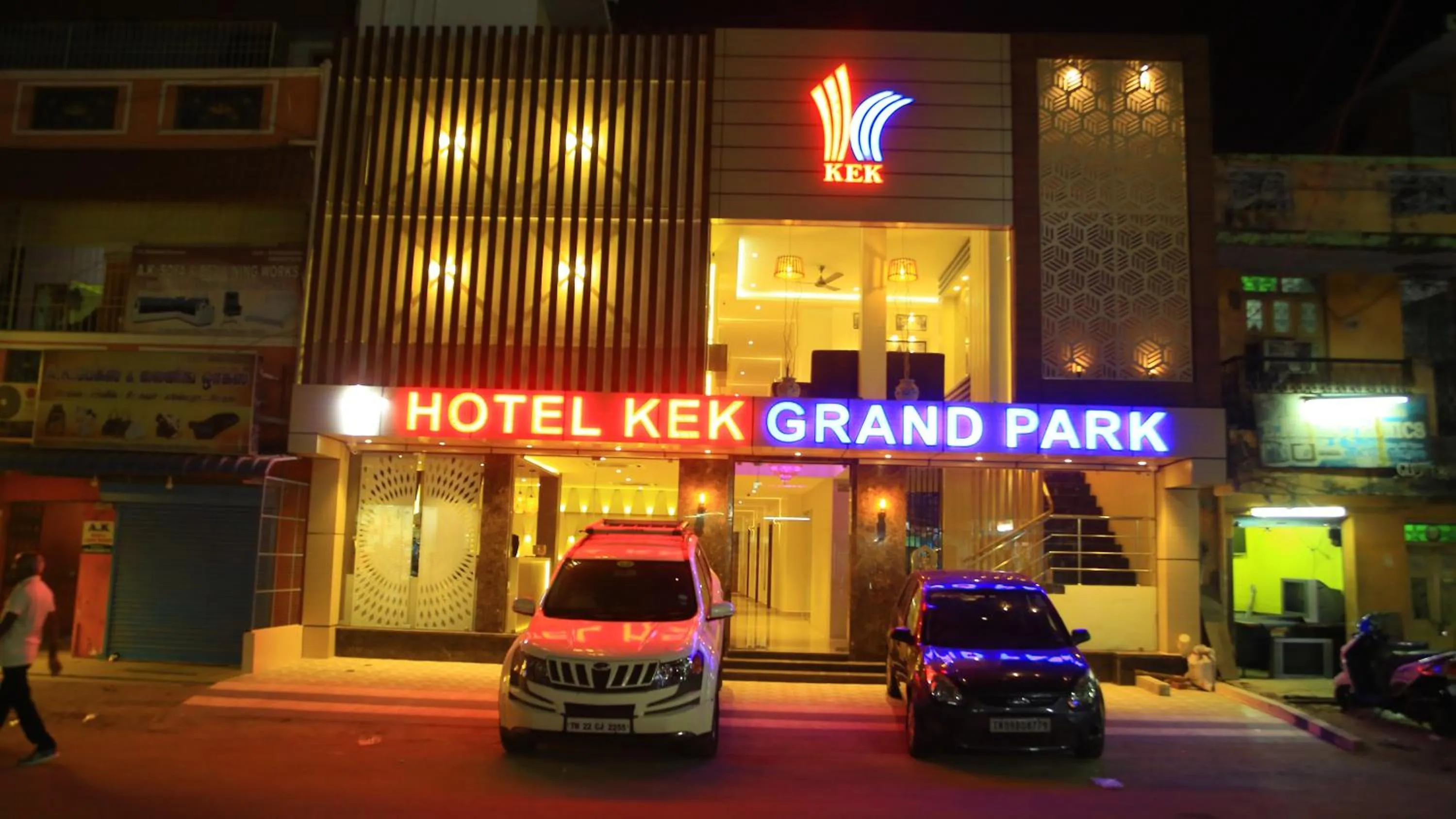 HOTEL KEK GRAND PARK