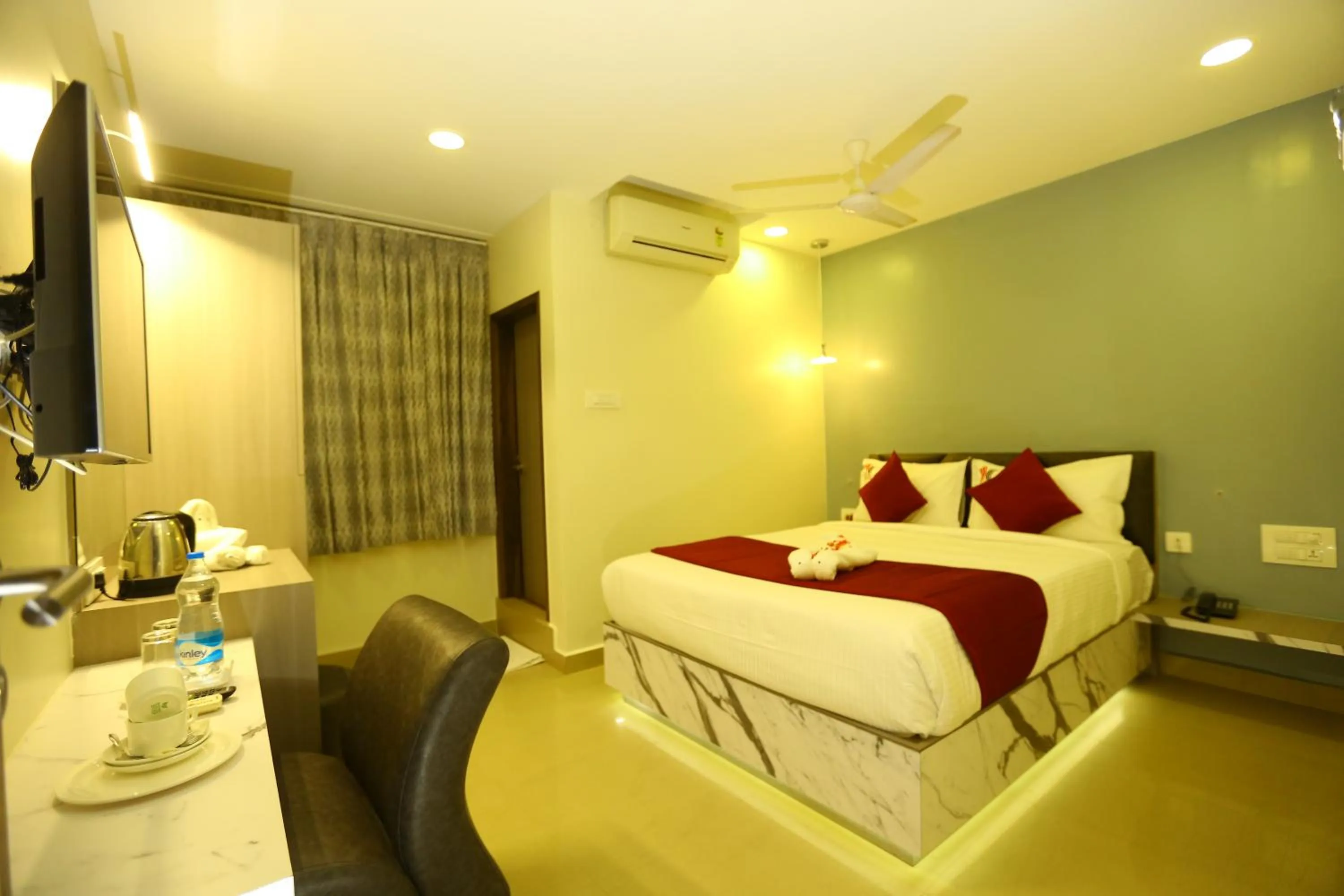 HOTEL KEK GRAND PARK