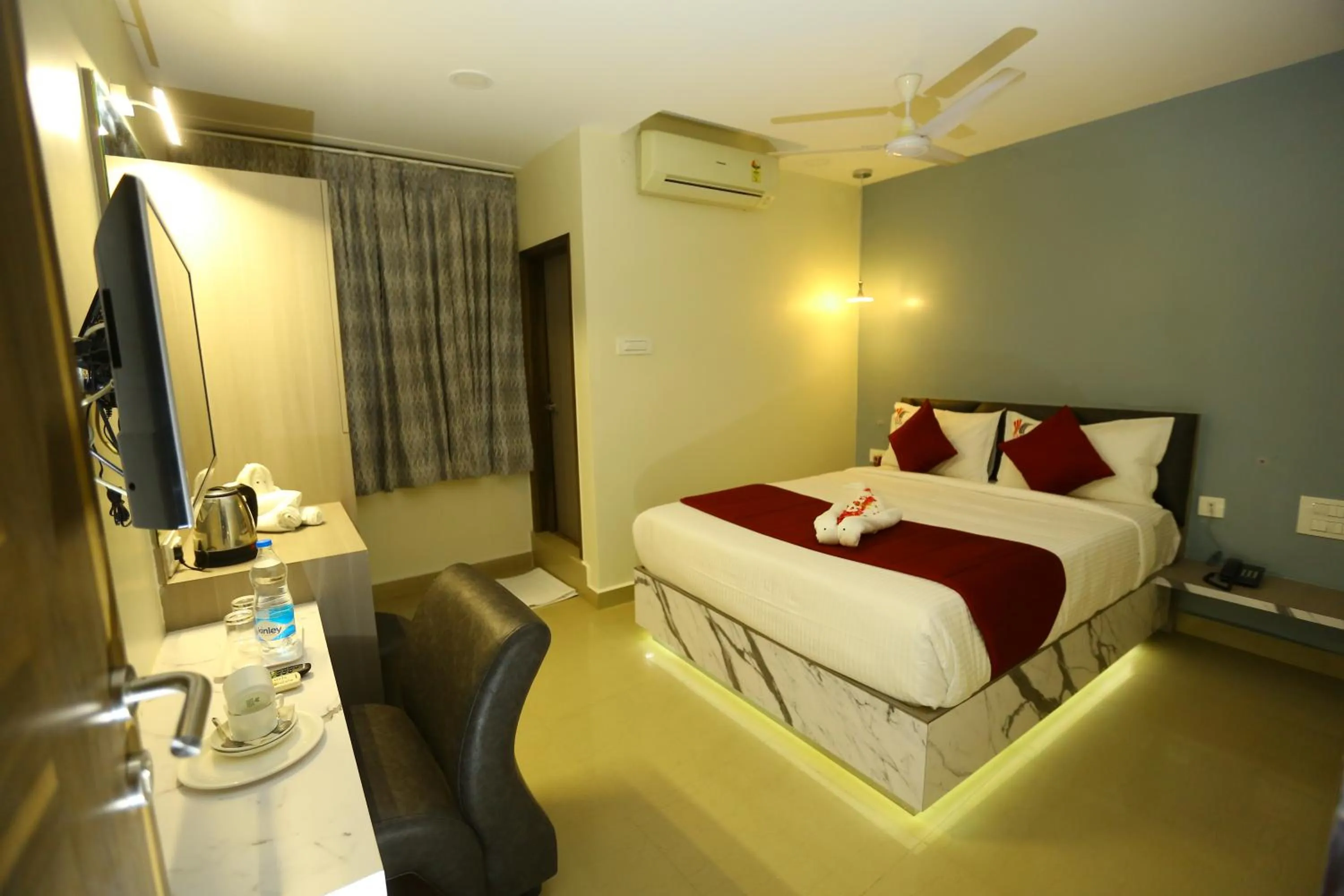 HOTEL KEK GRAND PARK