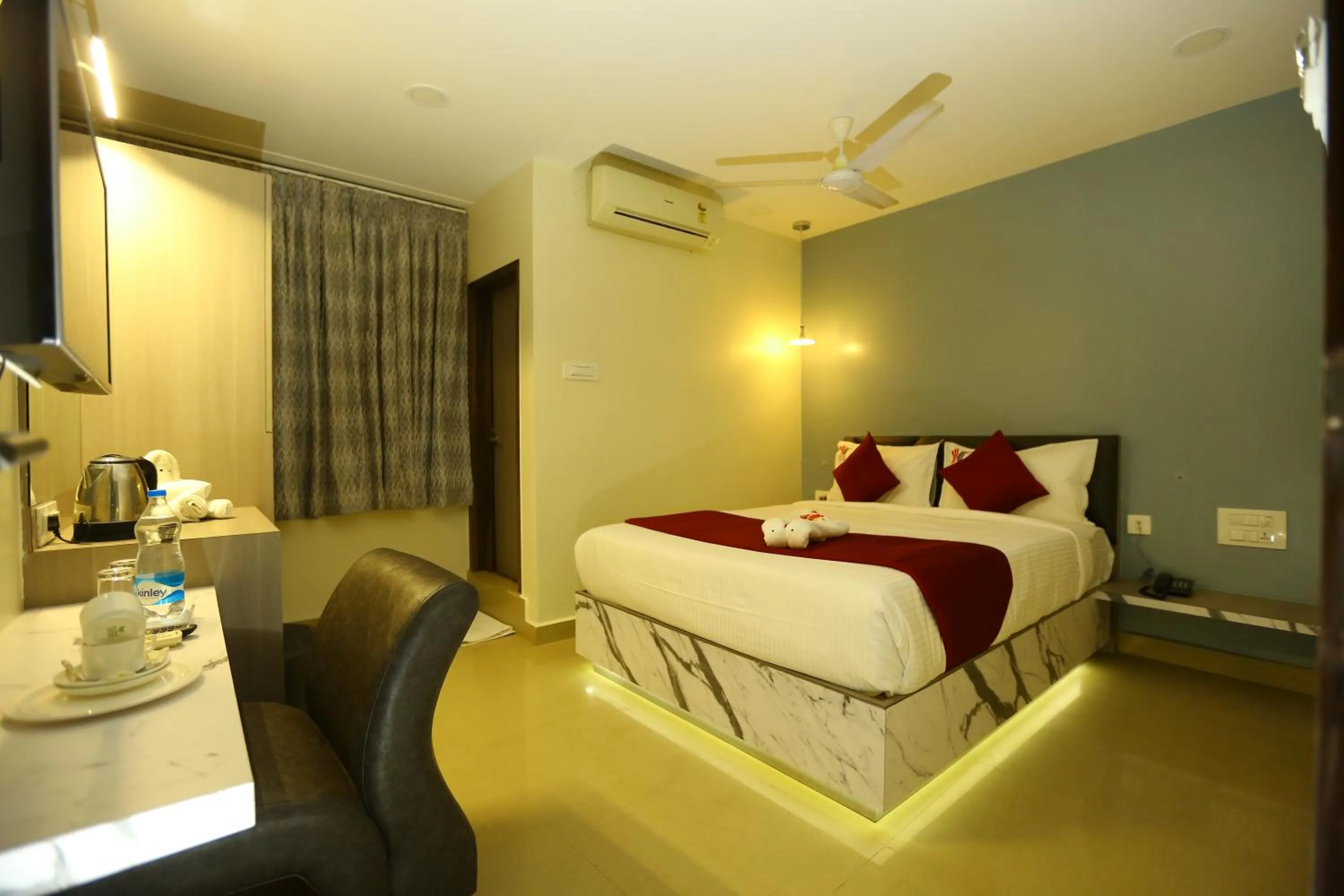 HOTEL KEK GRAND PARK